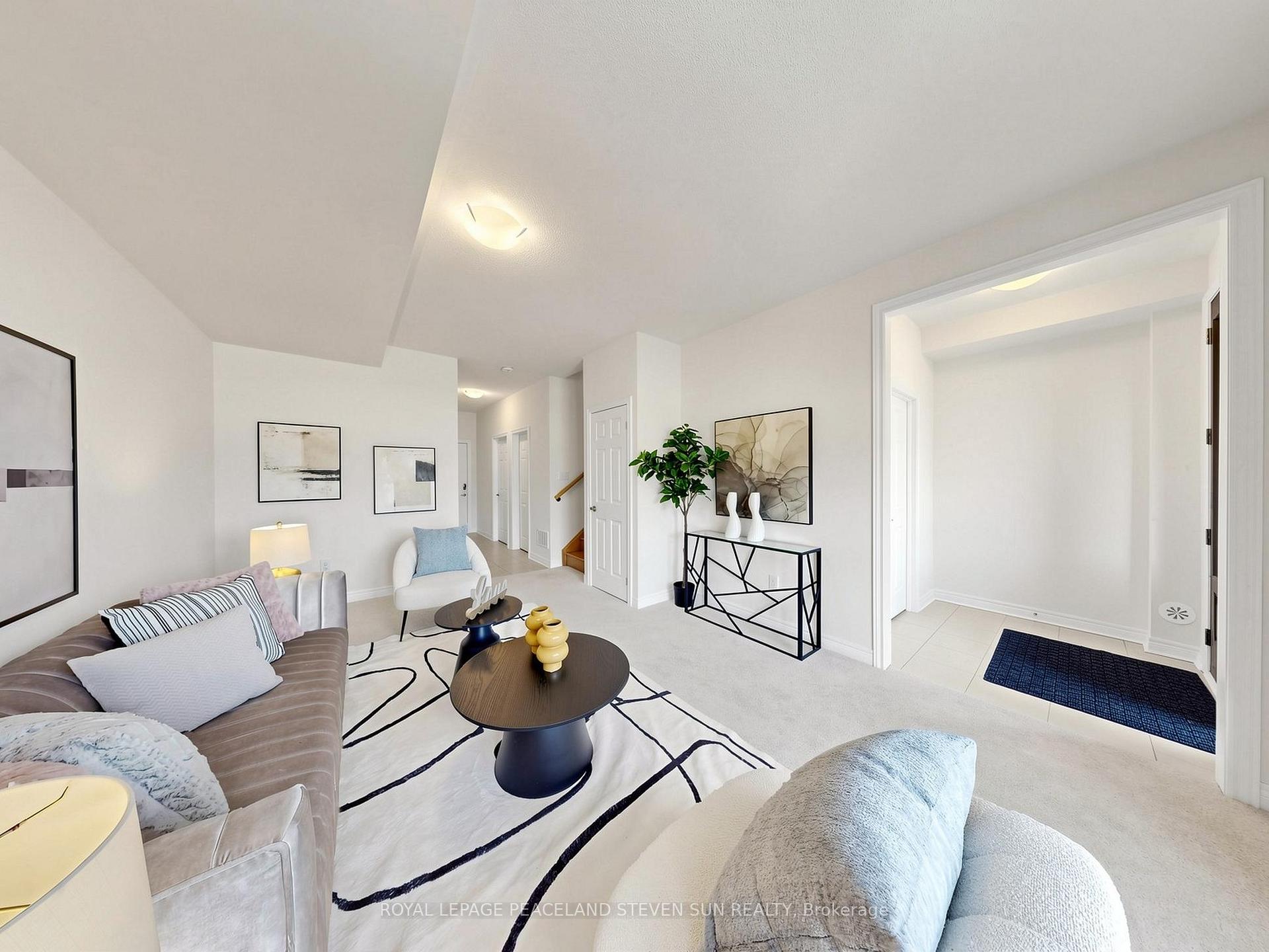 Photo 5 of 17 Mumbai Drive, Markham, Middlefield — HOMEH