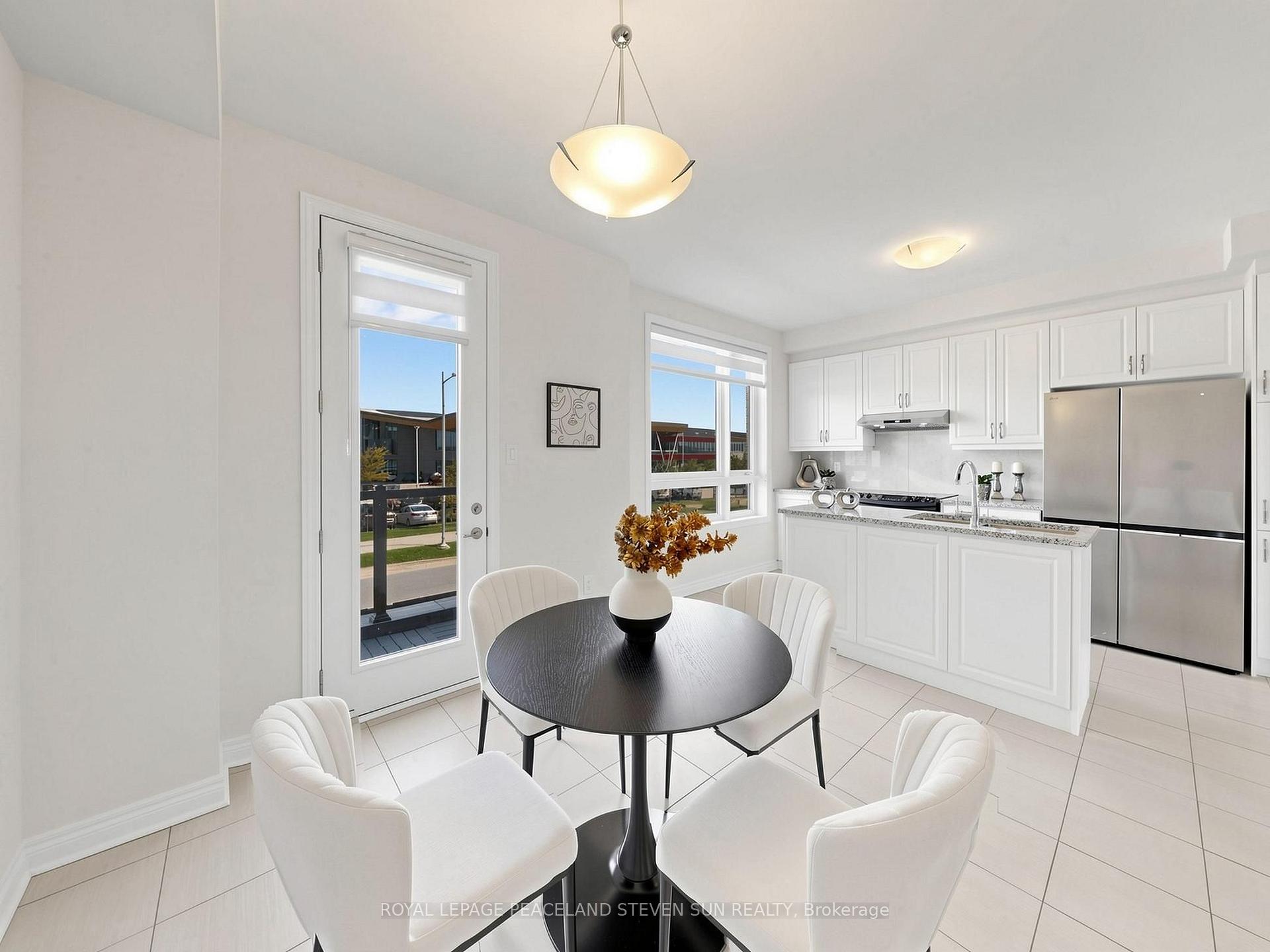 Photo 9 of 17 Mumbai Drive, Markham, Middlefield — HOMEH