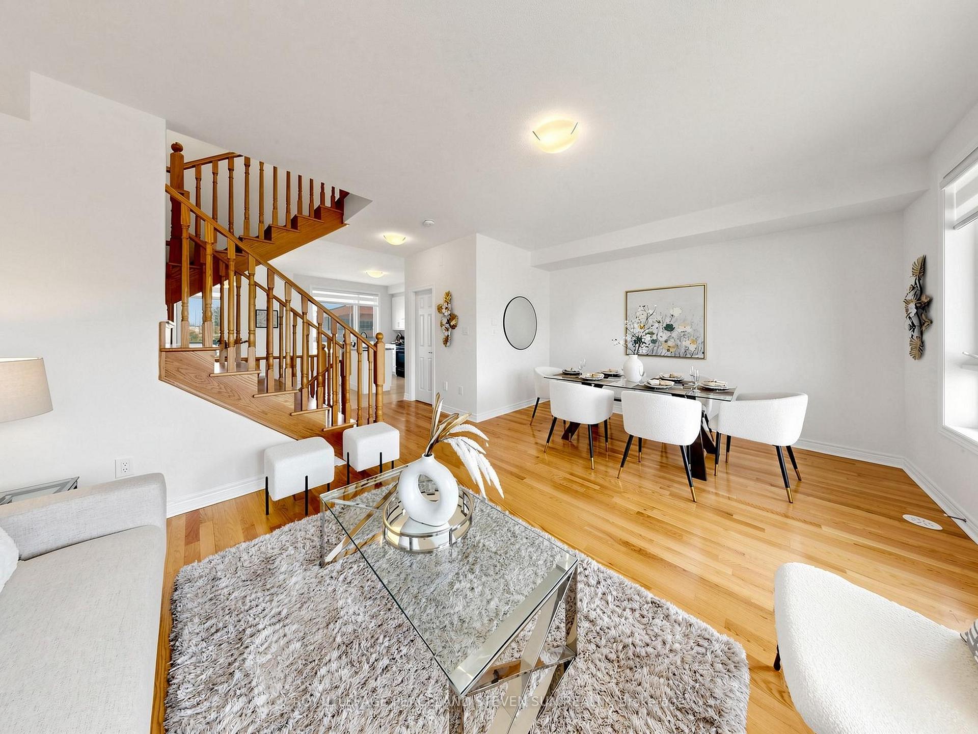 Photo 12 of 17 Mumbai Drive, Markham, Middlefield — HOMEH