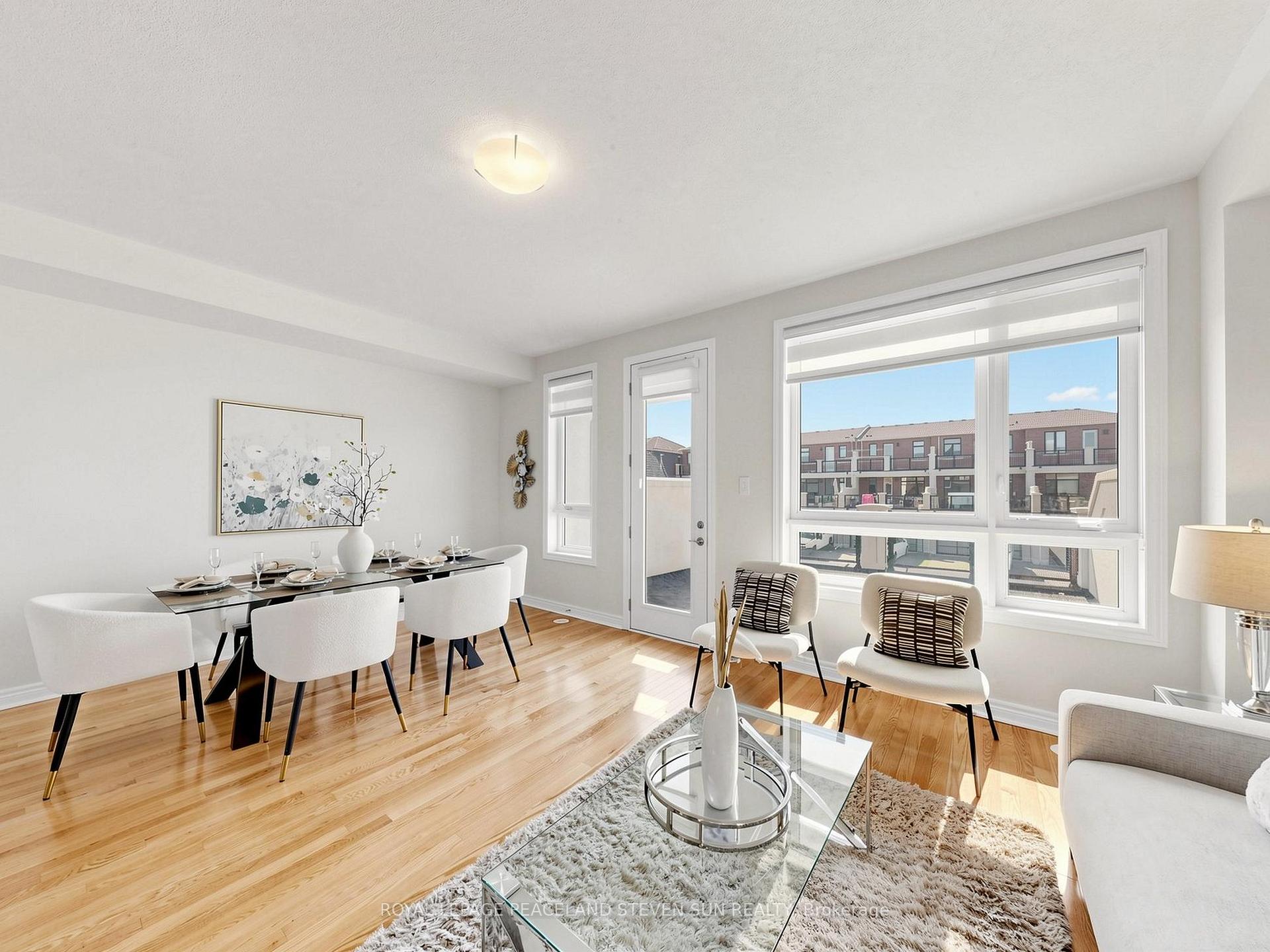 Photo 13 of 17 Mumbai Drive, Markham, Middlefield — HOMEH
