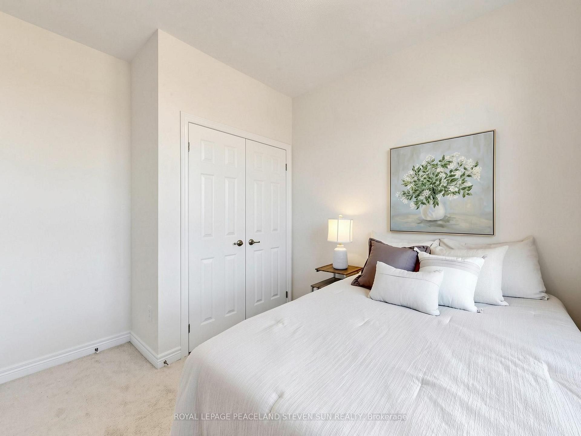 Photo 23 of 17 Mumbai Drive, Markham, Middlefield — HOMEH