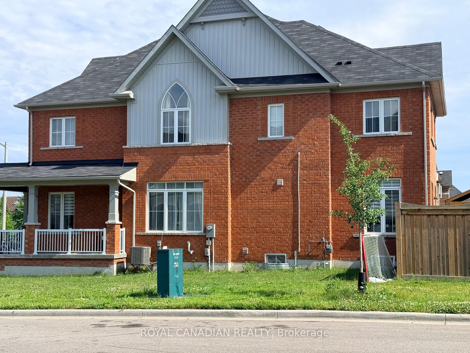 Photo 1 of 64 Lyle Drive, Clarington, Bowmanville — HOMEH