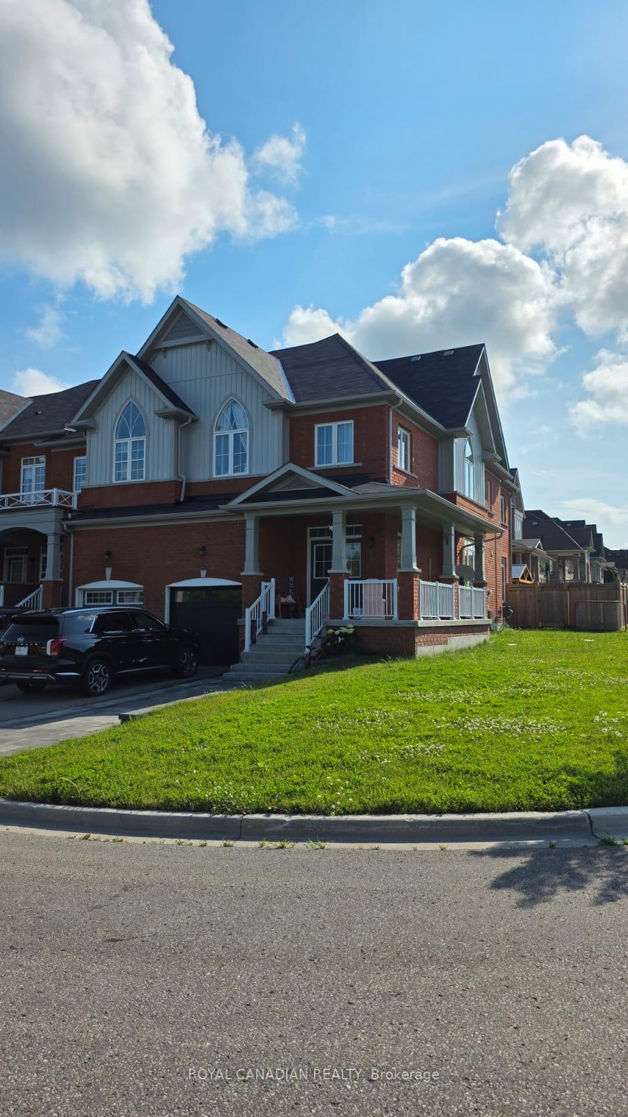 Photo 2 of 64 Lyle Drive, Clarington, Bowmanville — HOMEH