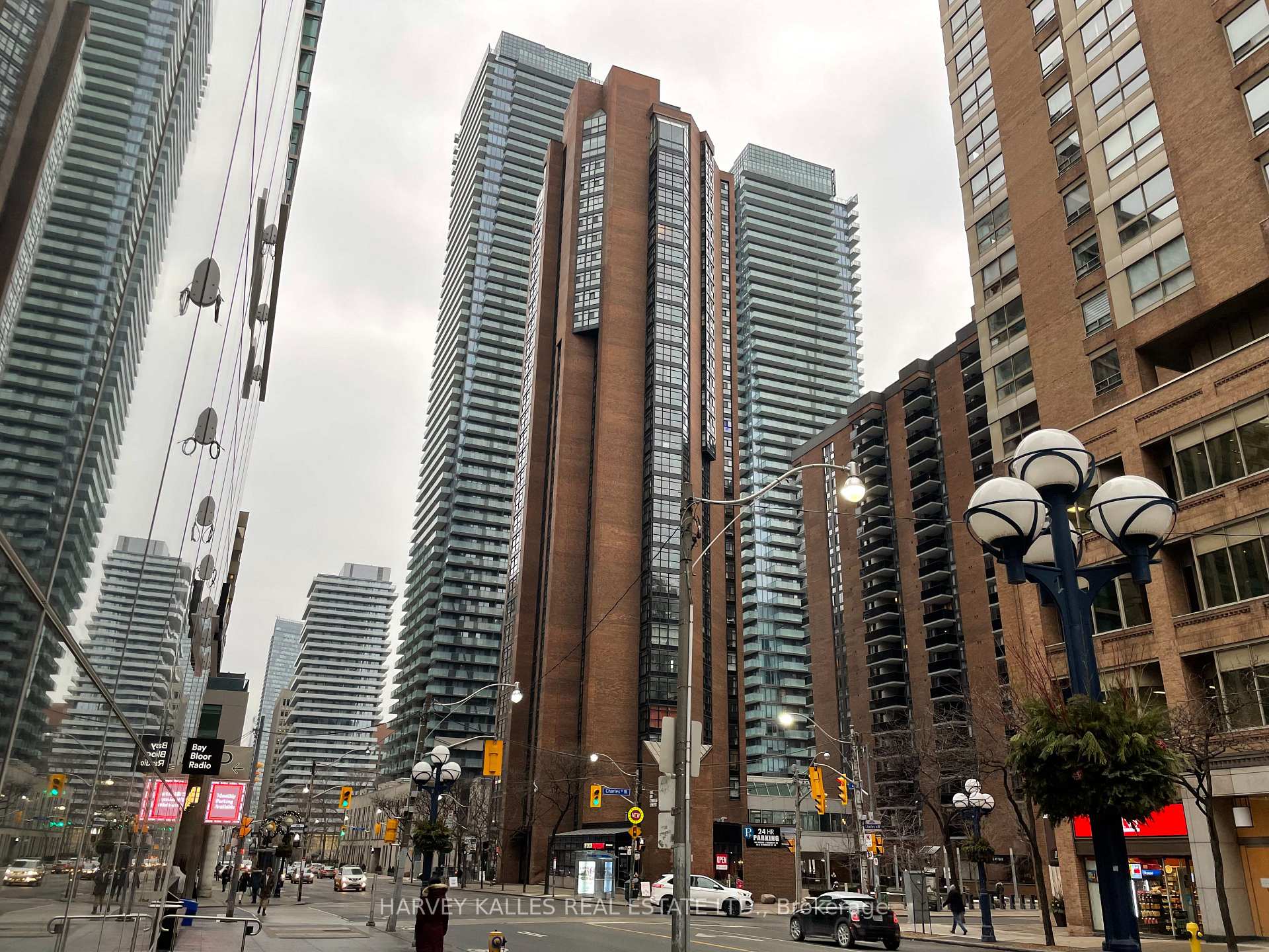 Photo of Unit 1904, 55 Charles Street W
