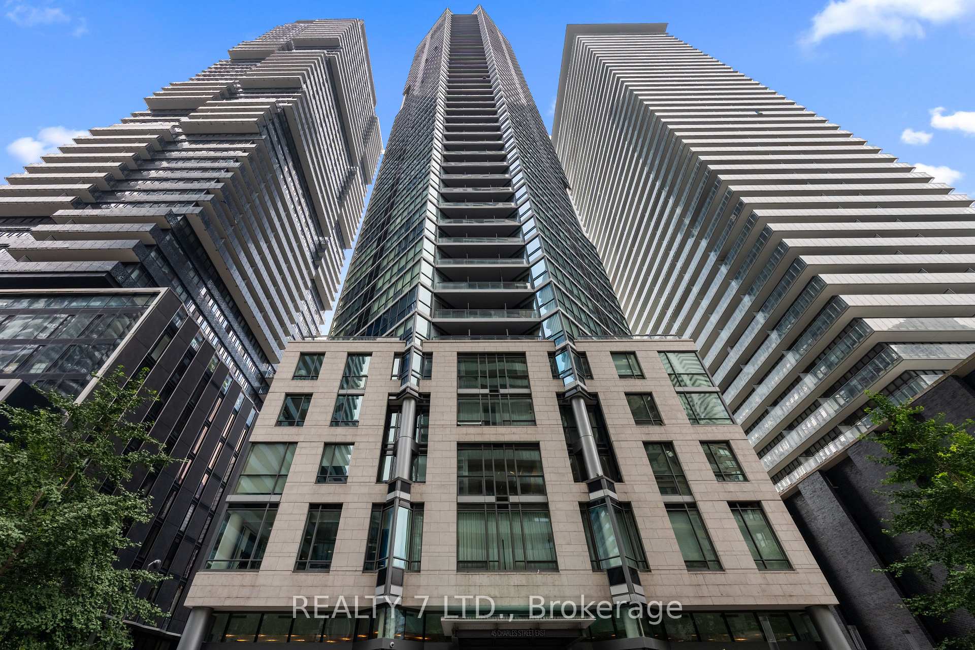 Photo 3 of Unit 1808, 45 Charles Street E, Toronto, Church-Yonge Corridor — HOMEH