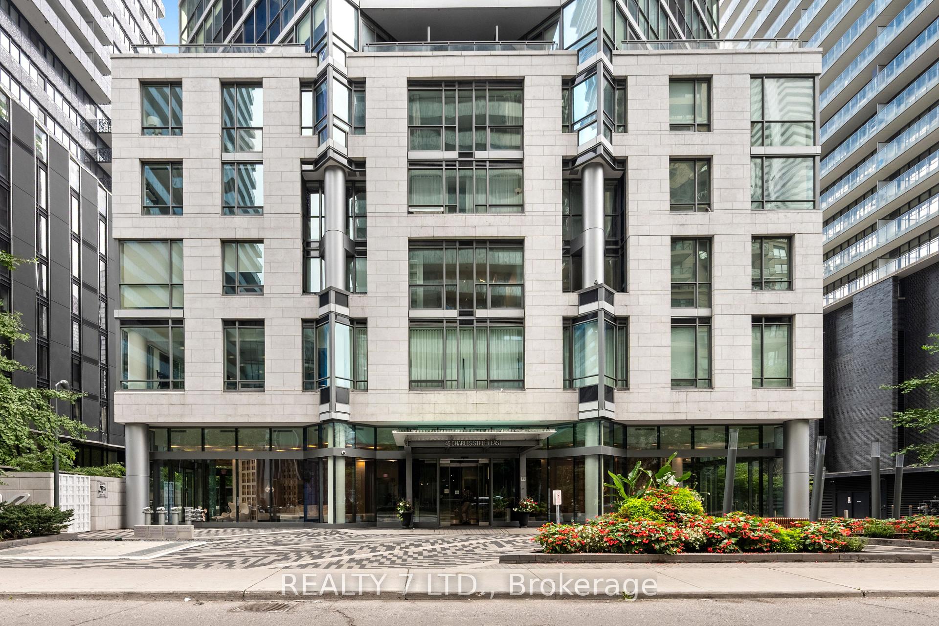 Photo 4 of Unit 1808, 45 Charles Street E, Toronto, Church-Yonge Corridor — HOMEH