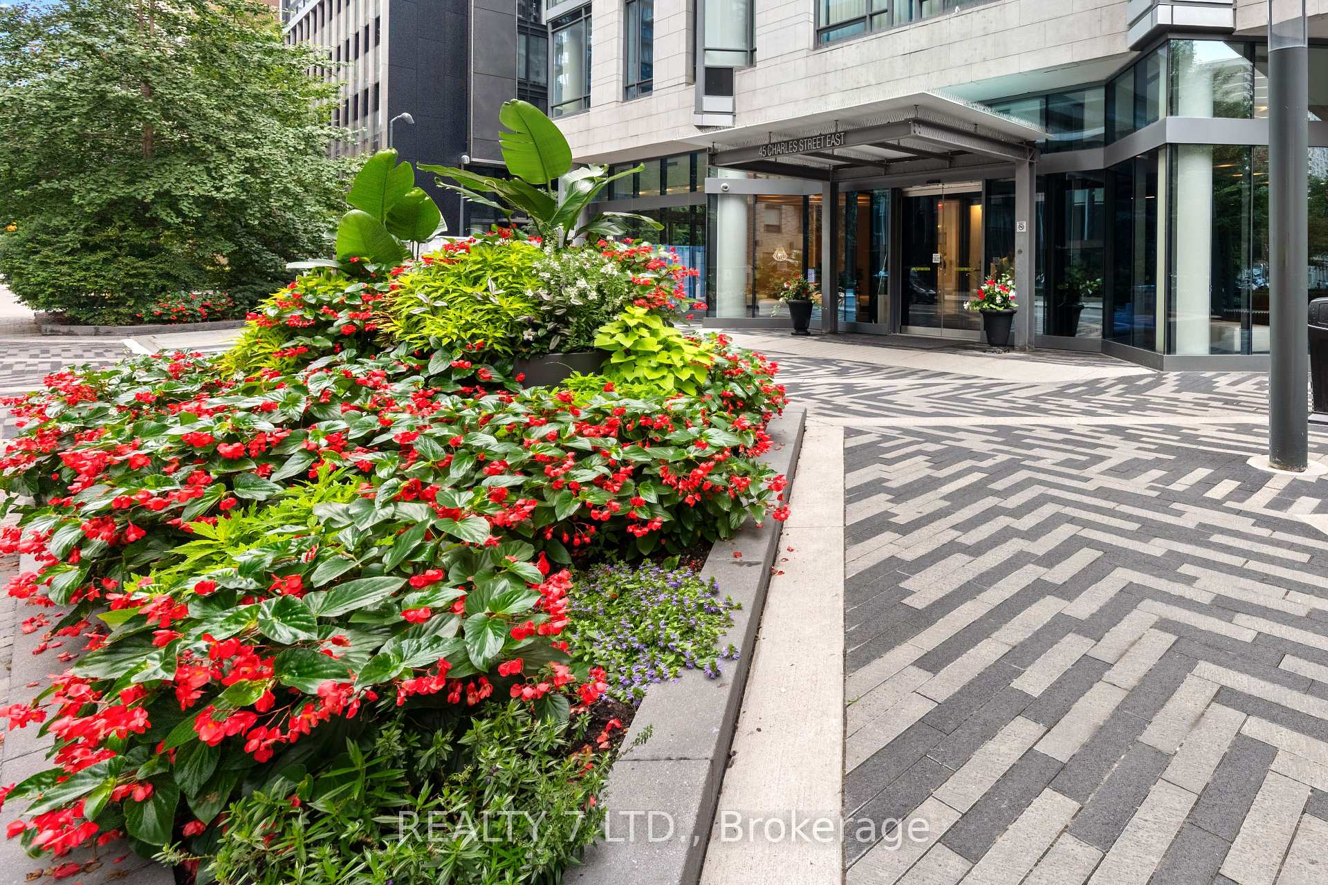 Photo 6 of Unit 1808, 45 Charles Street E, Toronto, Church-Yonge Corridor — HOMEH