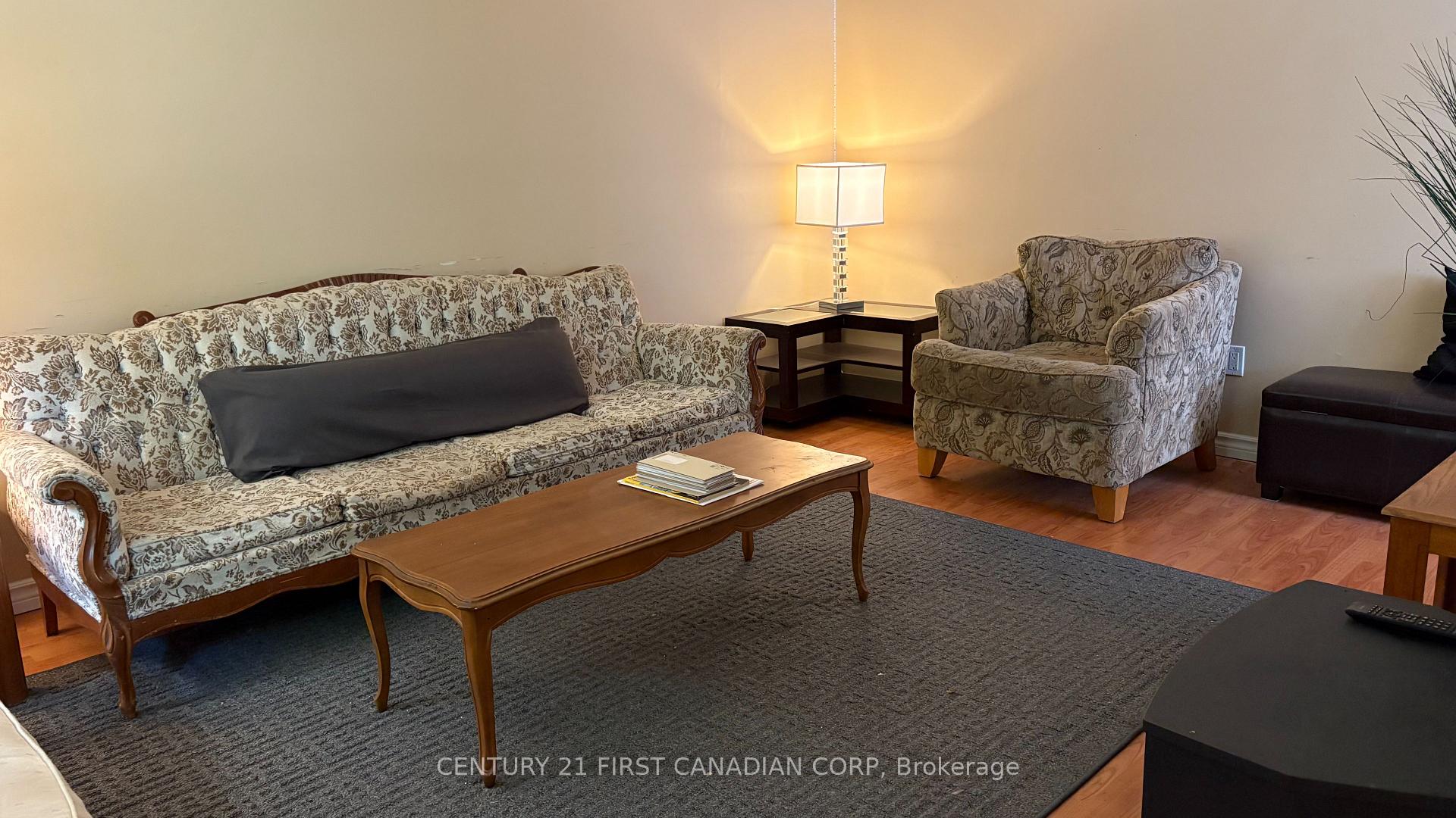 Photo 3 of Unit Room 3, 460 Castlegrove Boulevard, London, North M — HOMEH