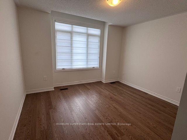 Photo 14 of 319 Bergamot Avenue, Milton, Walker — HOMEH