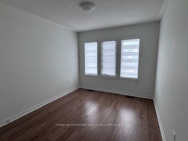 Photo 15 of 319 Bergamot Avenue, Milton, Walker — HOMEH