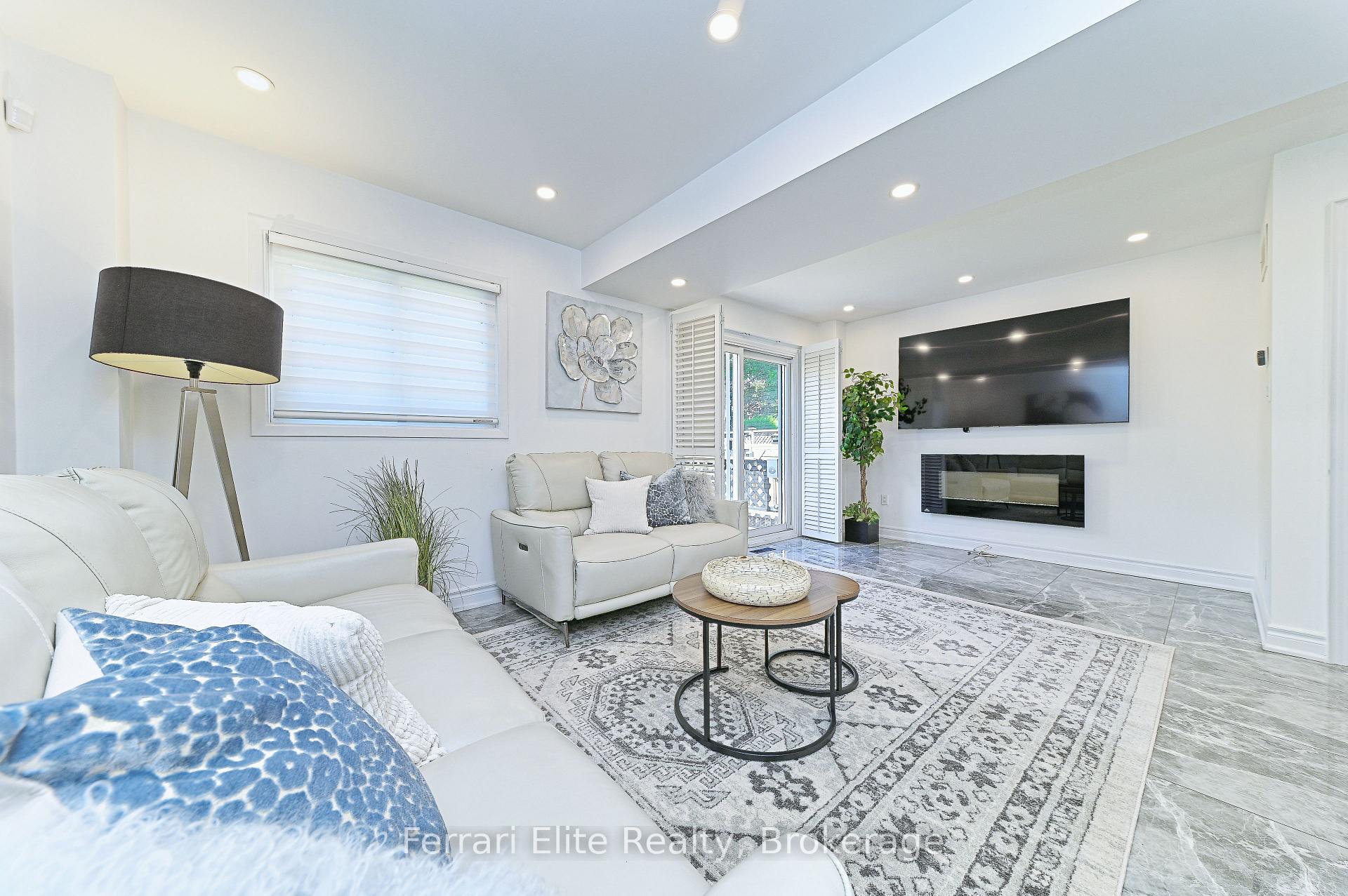 Photo 2 of 53 Belvedere Crescent, Richmond Hill, Crosby — HOMEH