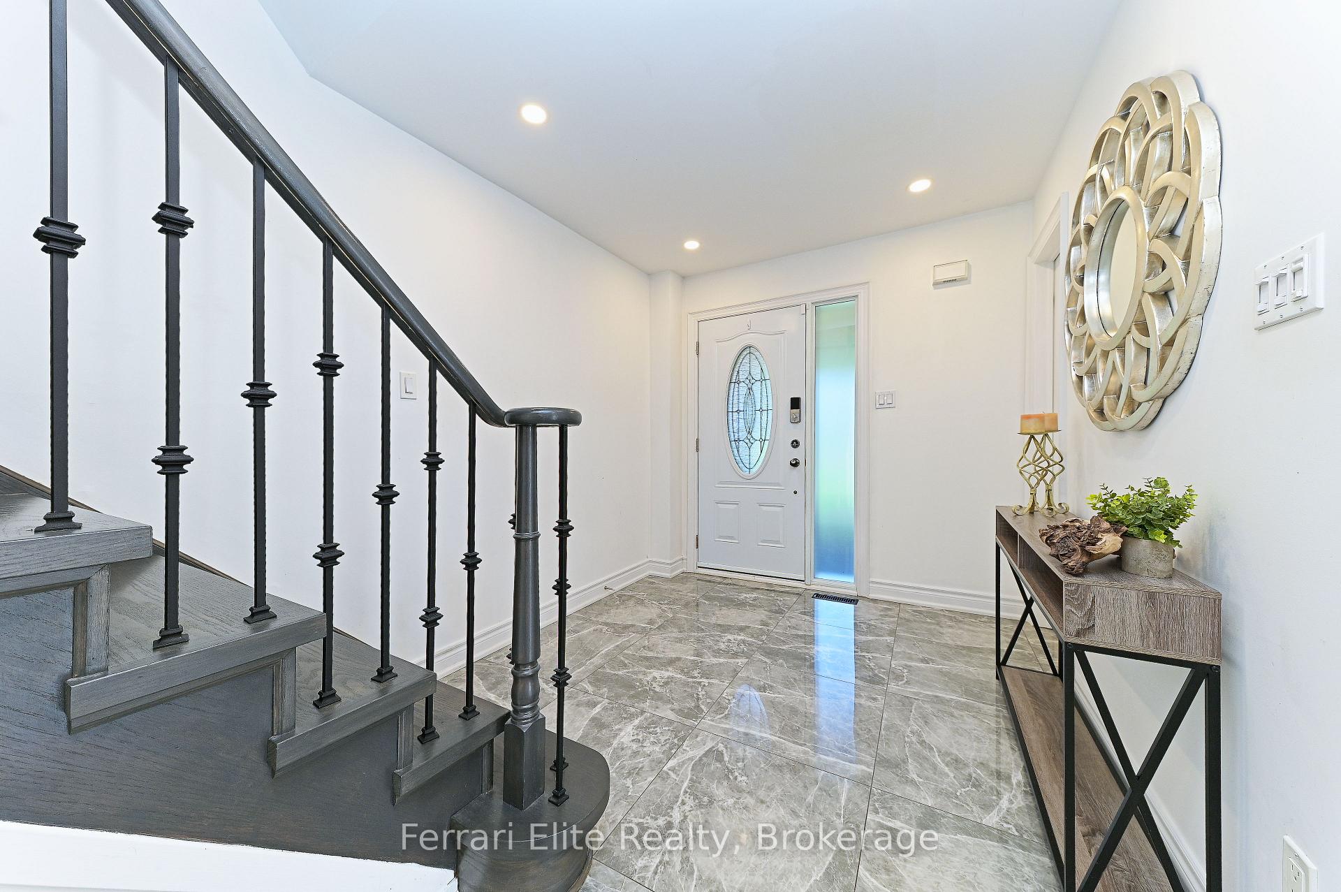 Photo 6 of 53 Belvedere Crescent, Richmond Hill, Crosby — HOMEH