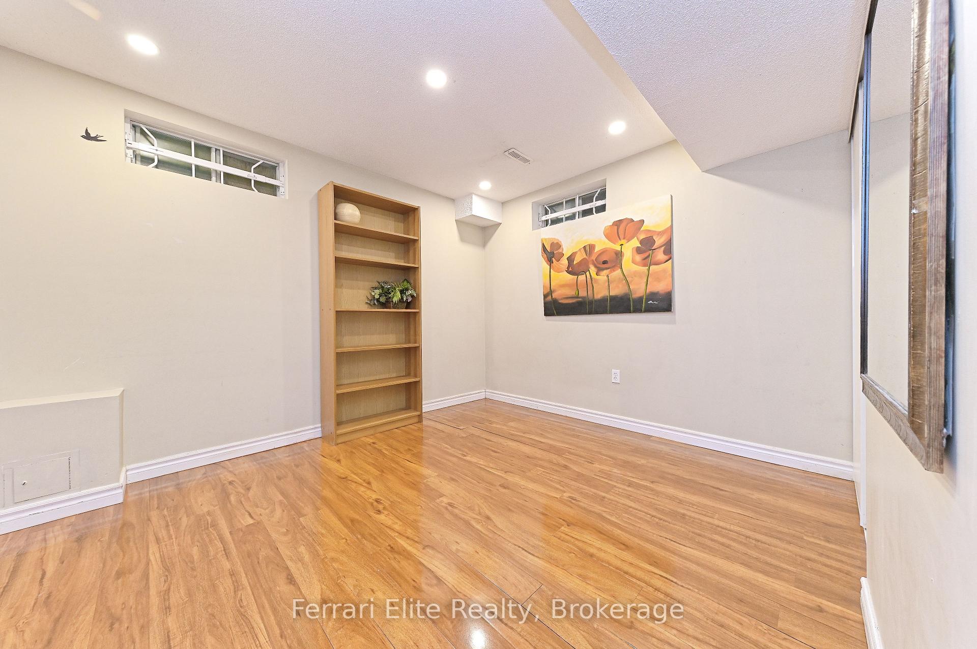 Photo 17 of 53 Belvedere Crescent, Richmond Hill, Crosby — HOMEH