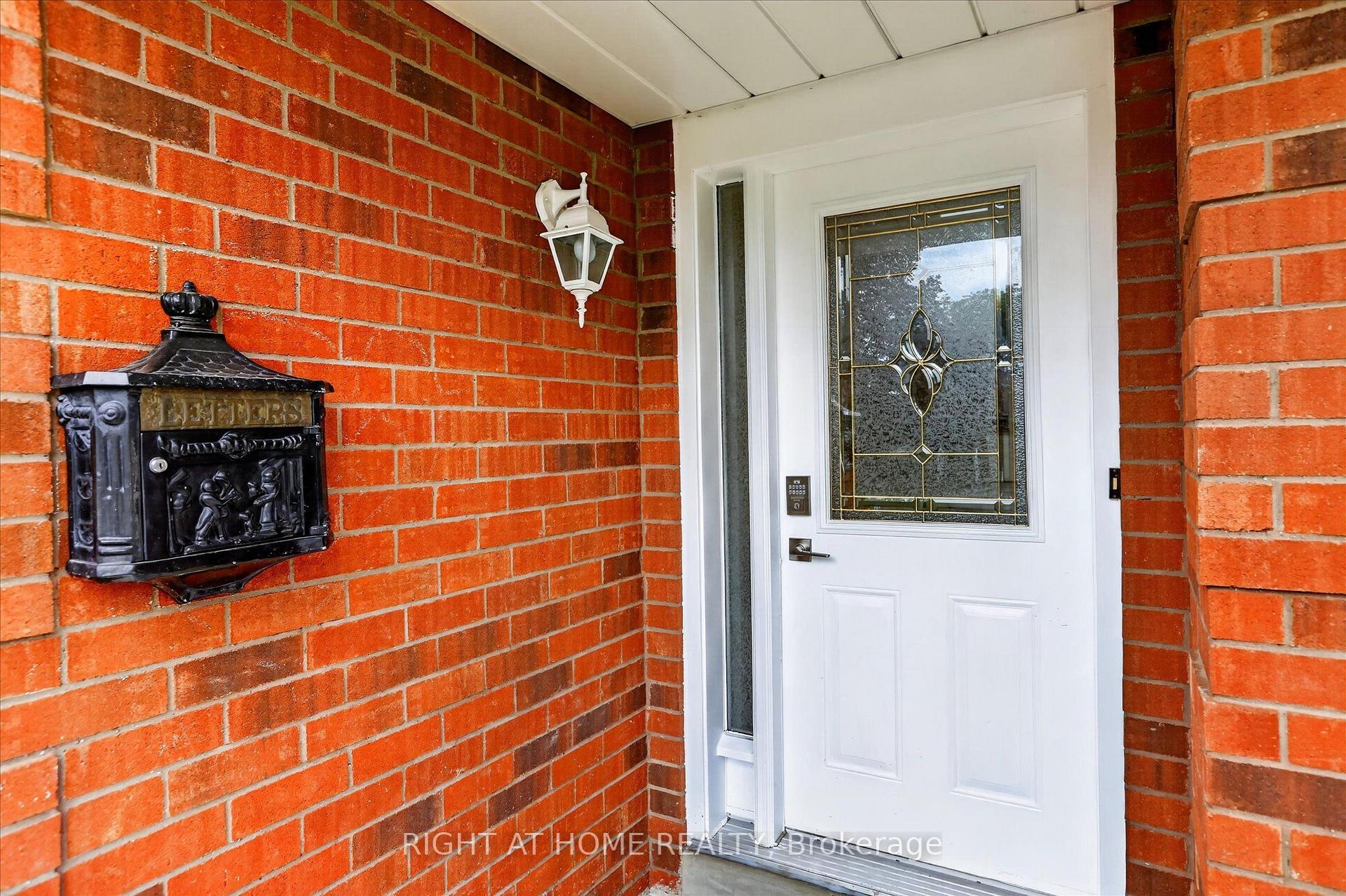 Photo 4 of 1533 Wildlark Drive, Peterborough, Monaghan Ward 2 — HOMEH