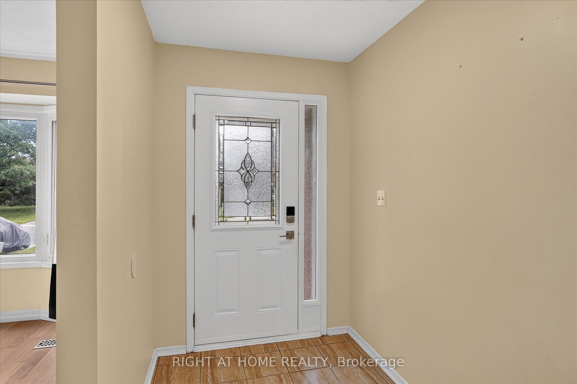 Photo 5 of 1533 Wildlark Drive, Peterborough, Monaghan Ward 2 — HOMEH