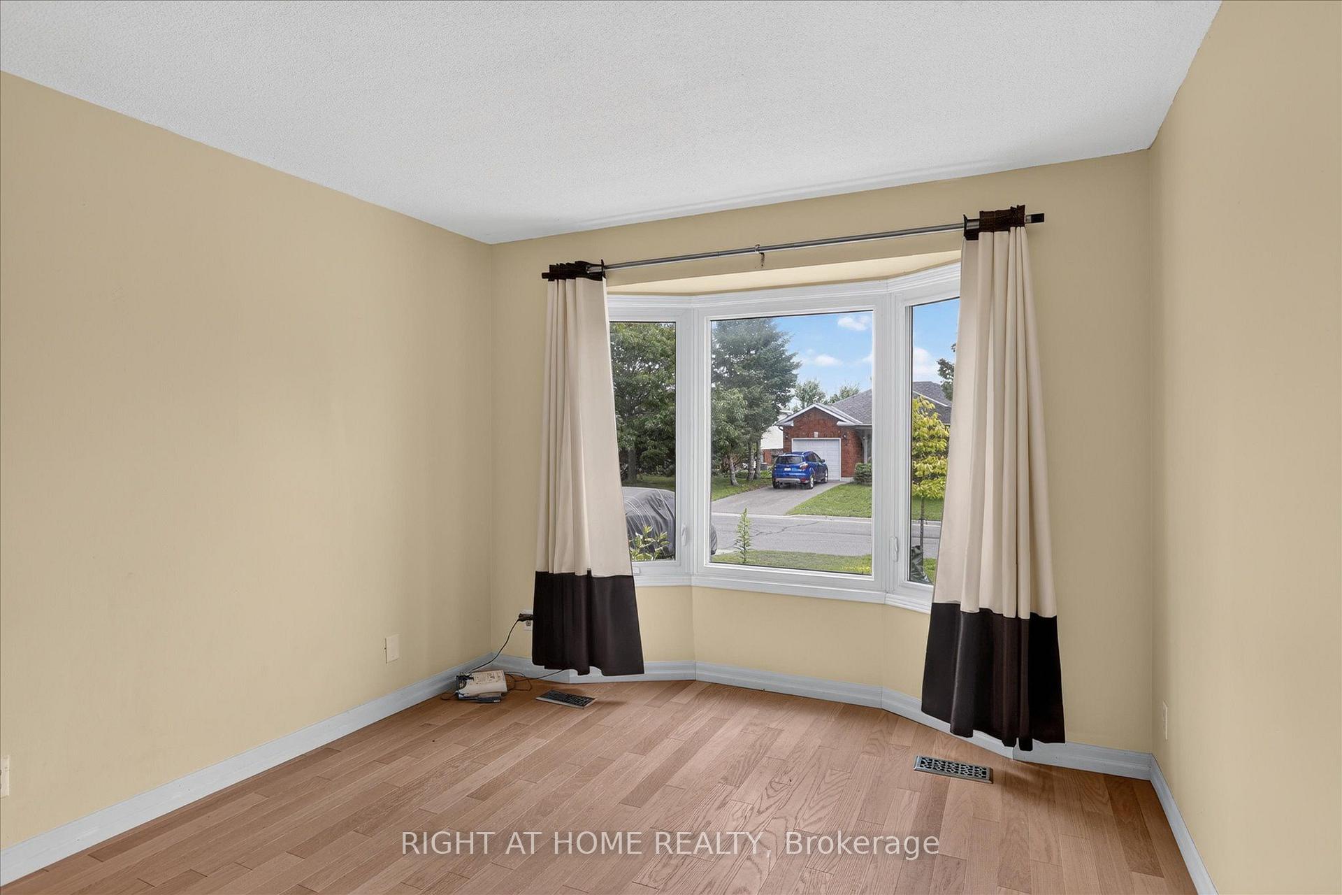 Photo 7 of 1533 Wildlark Drive, Peterborough, Monaghan Ward 2 — HOMEH