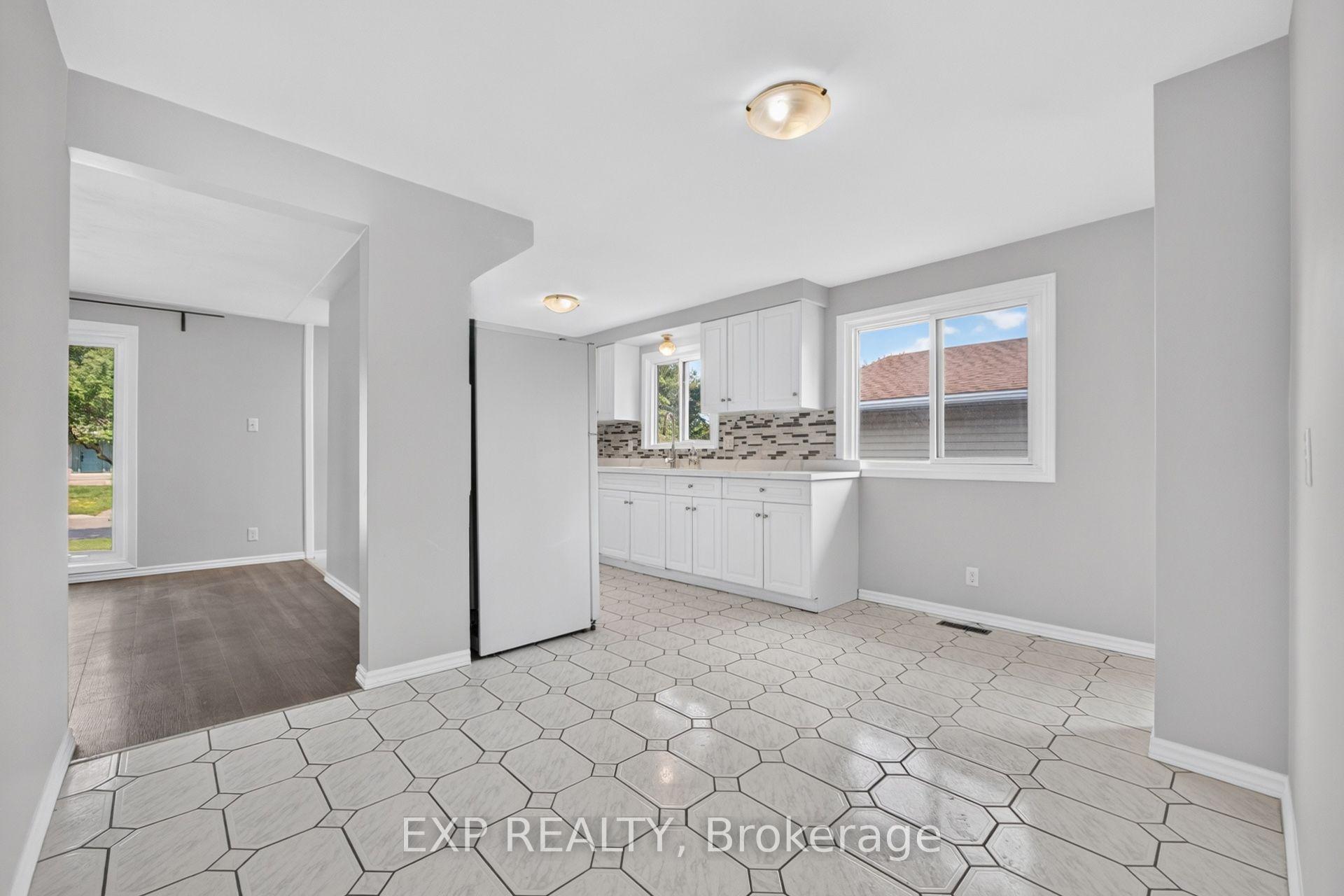 Photo 7 of 51 Appalachian Crescent, Kitchener, Alpine — HOMEH