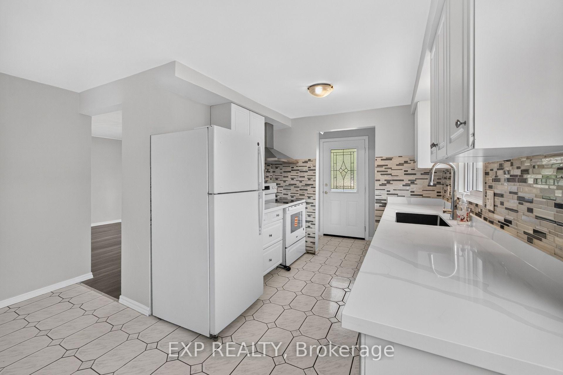 Photo 11 of 51 Appalachian Crescent, Kitchener, Alpine — HOMEH