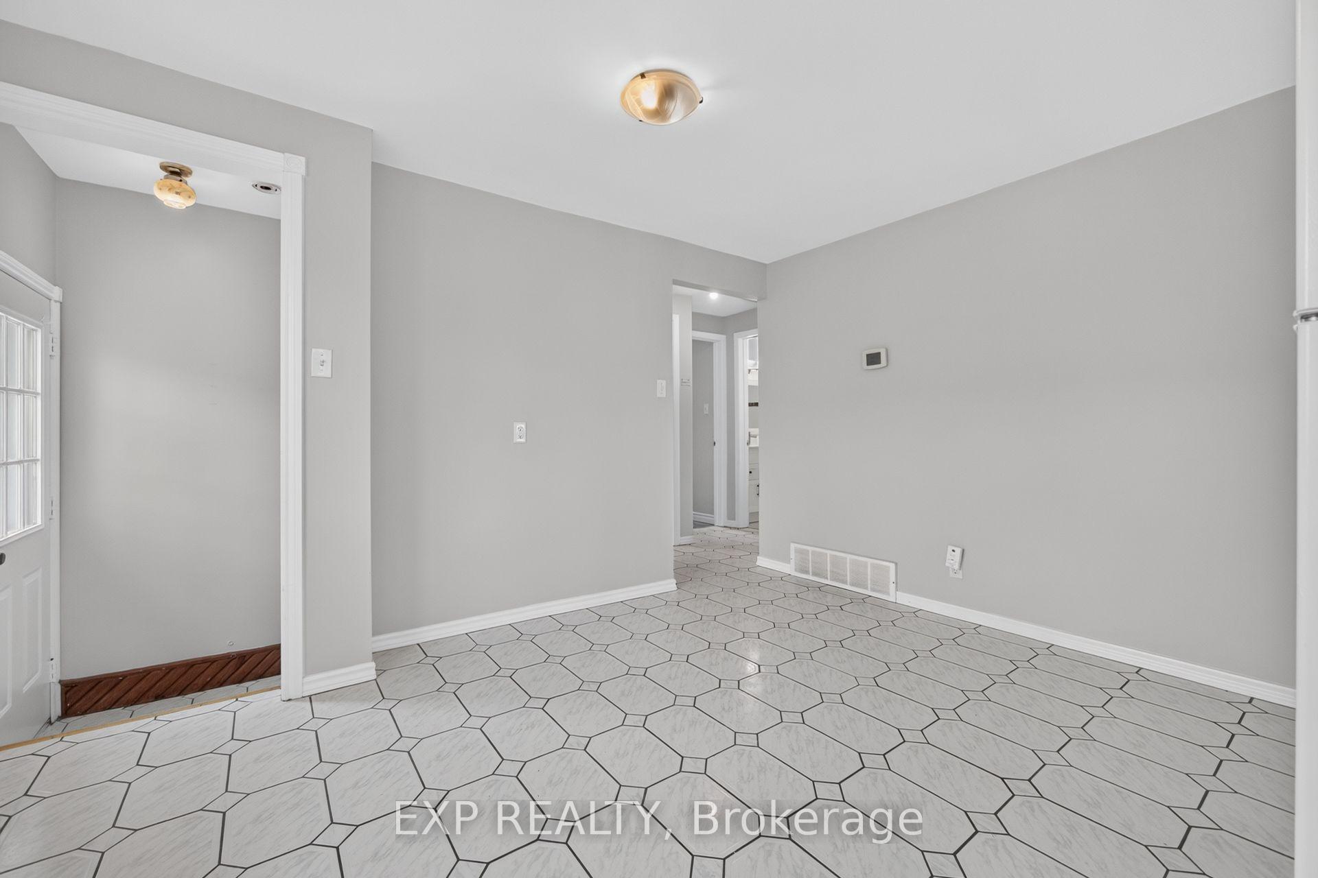 Photo 16 of 51 Appalachian Crescent, Kitchener, Alpine — HOMEH