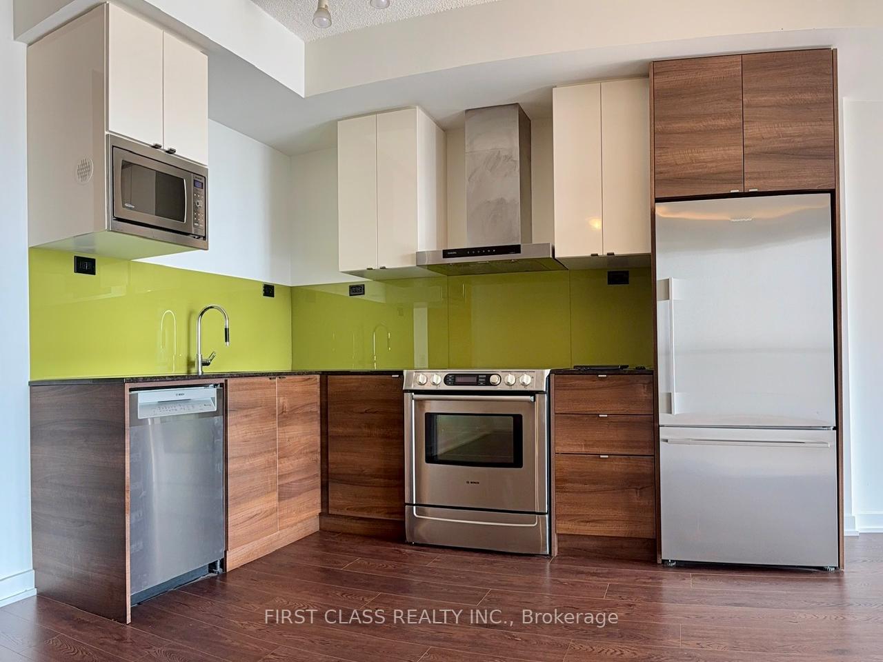 Photo 2 of Unit 2510, 121 Mcmahon Drive, North York, Bayview Village — HOMEH