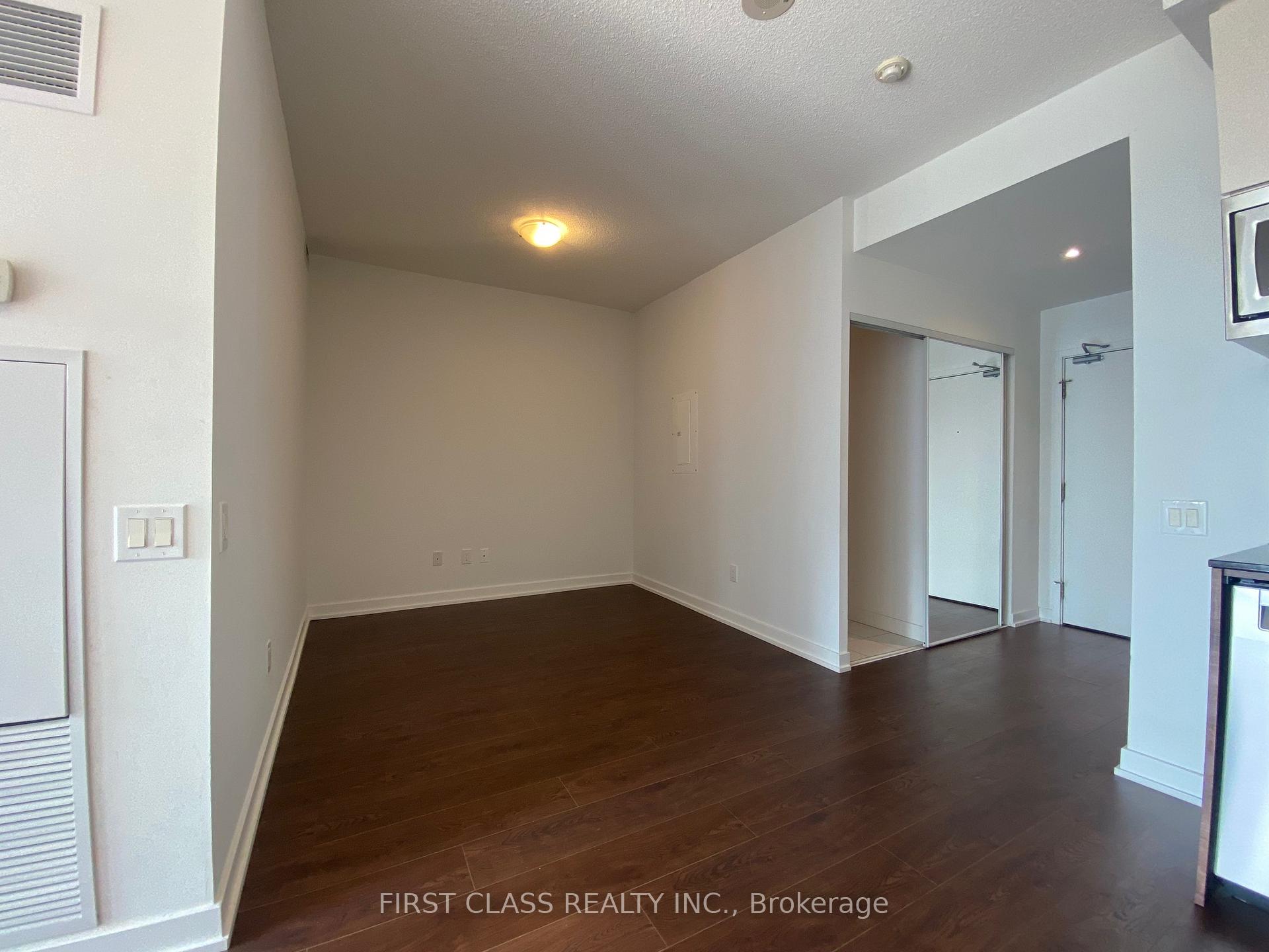 Photo 5 of Unit 2510, 121 Mcmahon Drive, North York, Bayview Village — HOMEH