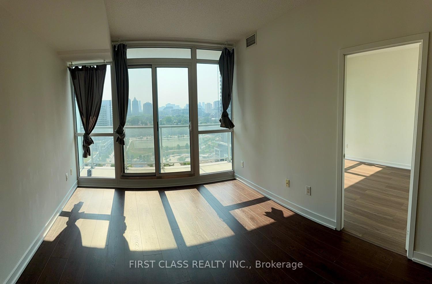 Photo 6 of Unit 2510, 121 Mcmahon Drive, North York, Bayview Village — HOMEH