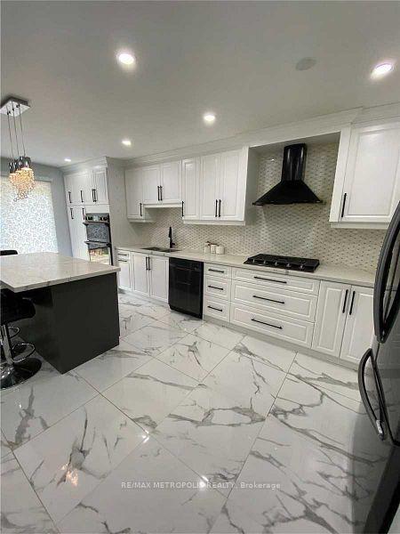 Photo 5 of Unit Main, 139 Hibbard Drive, Ajax, Central — HOMEH