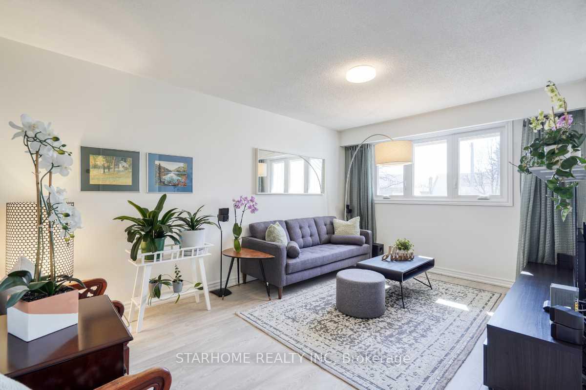 Photo 7 of 8 Amberwood Square, Brampton, Heart Lake West — HOMEH