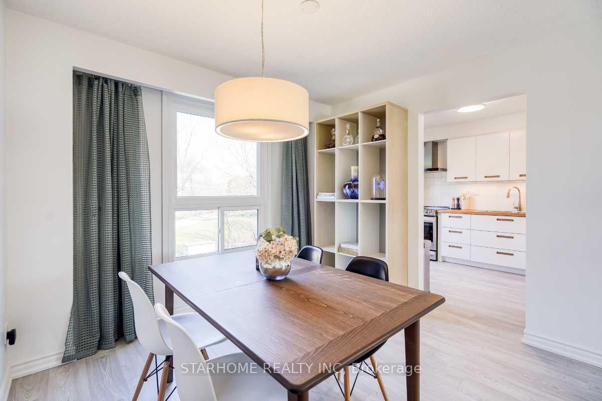 Photo 13 of 8 Amberwood Square, Brampton, Heart Lake West — HOMEH