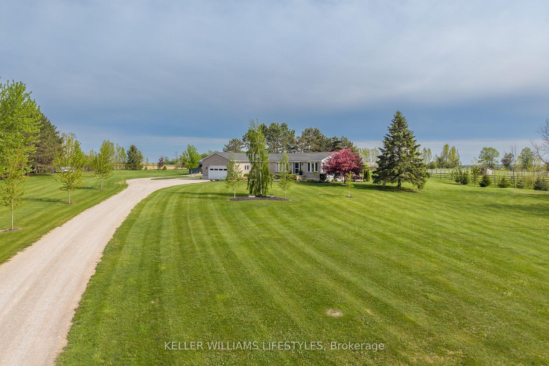 Photo 3 of 79904 Pondsview Road, Central Huron, Goderich — HOMEH