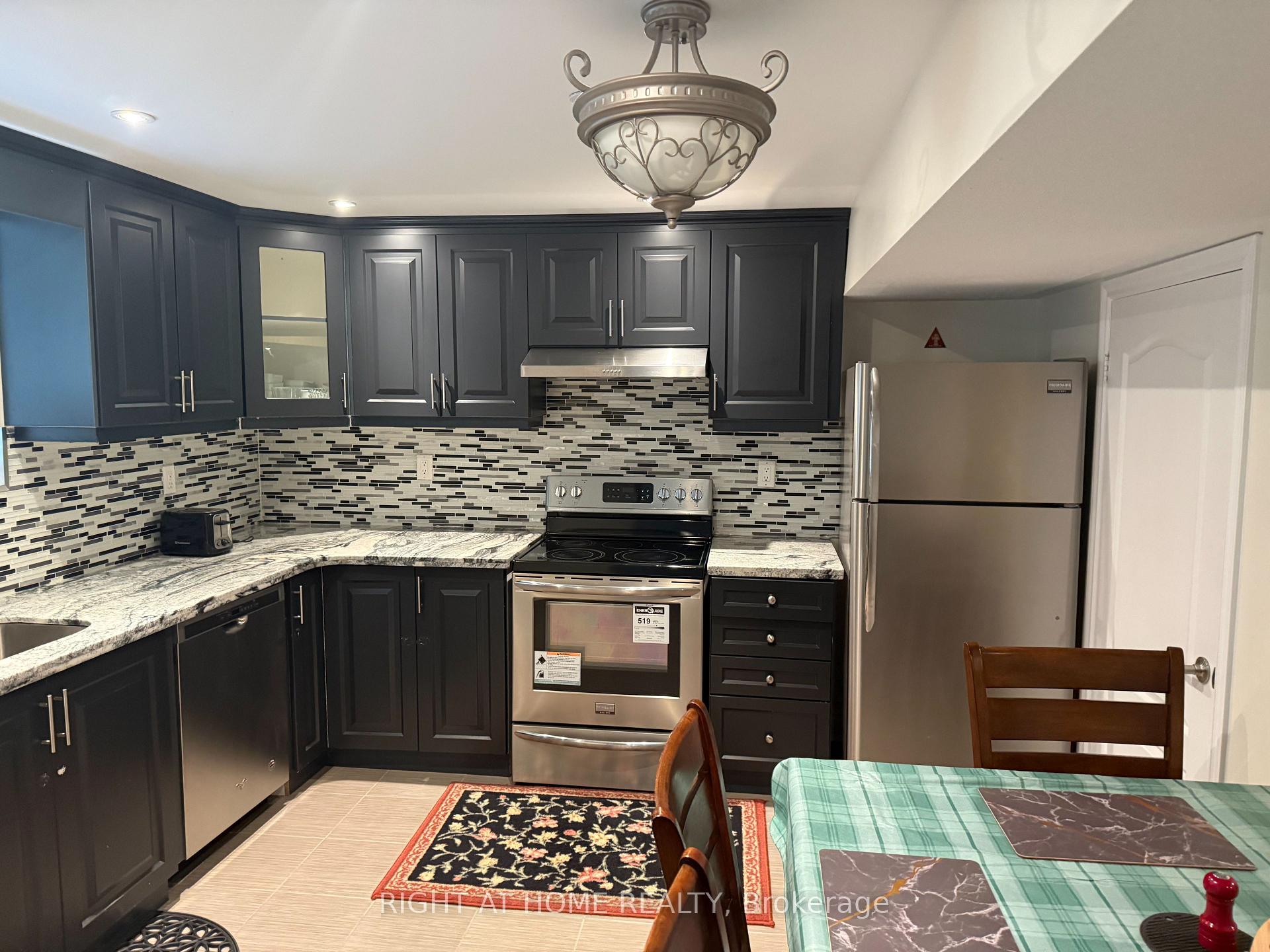 Photo 3 of Unit Basement unit, 65 Fallowfield Road, Brampton, Credit Valley — HOMEH