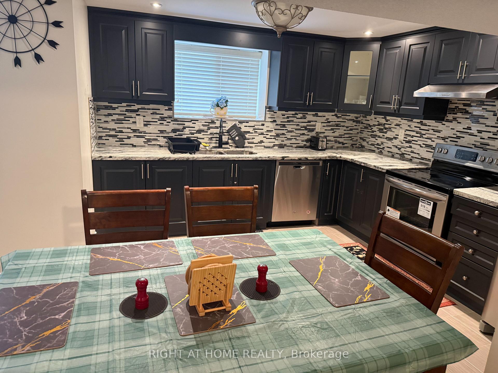 Photo 4 of Unit Basement unit, 65 Fallowfield Road, Brampton, Credit Valley — HOMEH