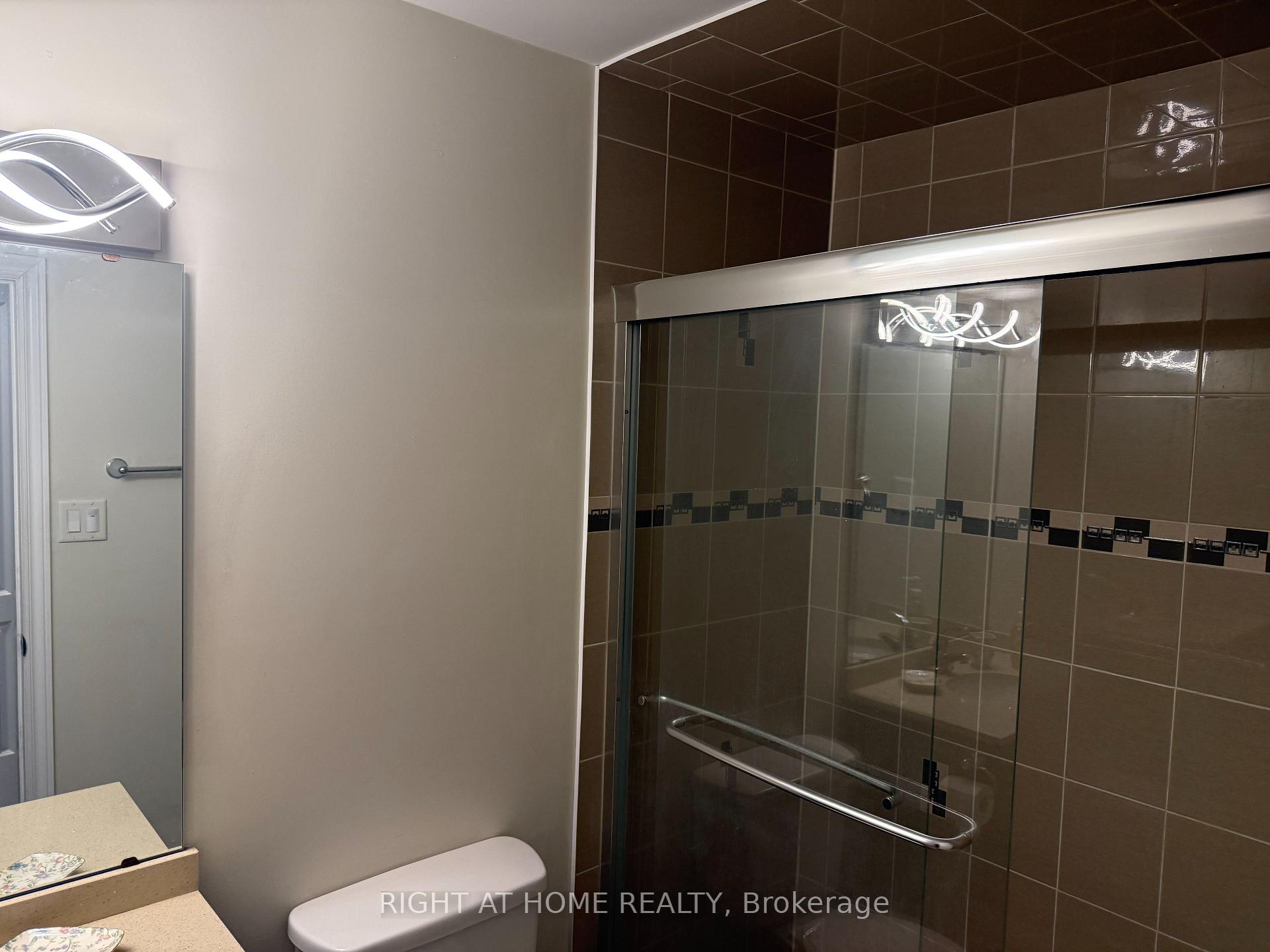 Photo 7 of Unit Basement unit, 65 Fallowfield Road, Brampton, Credit Valley — HOMEH