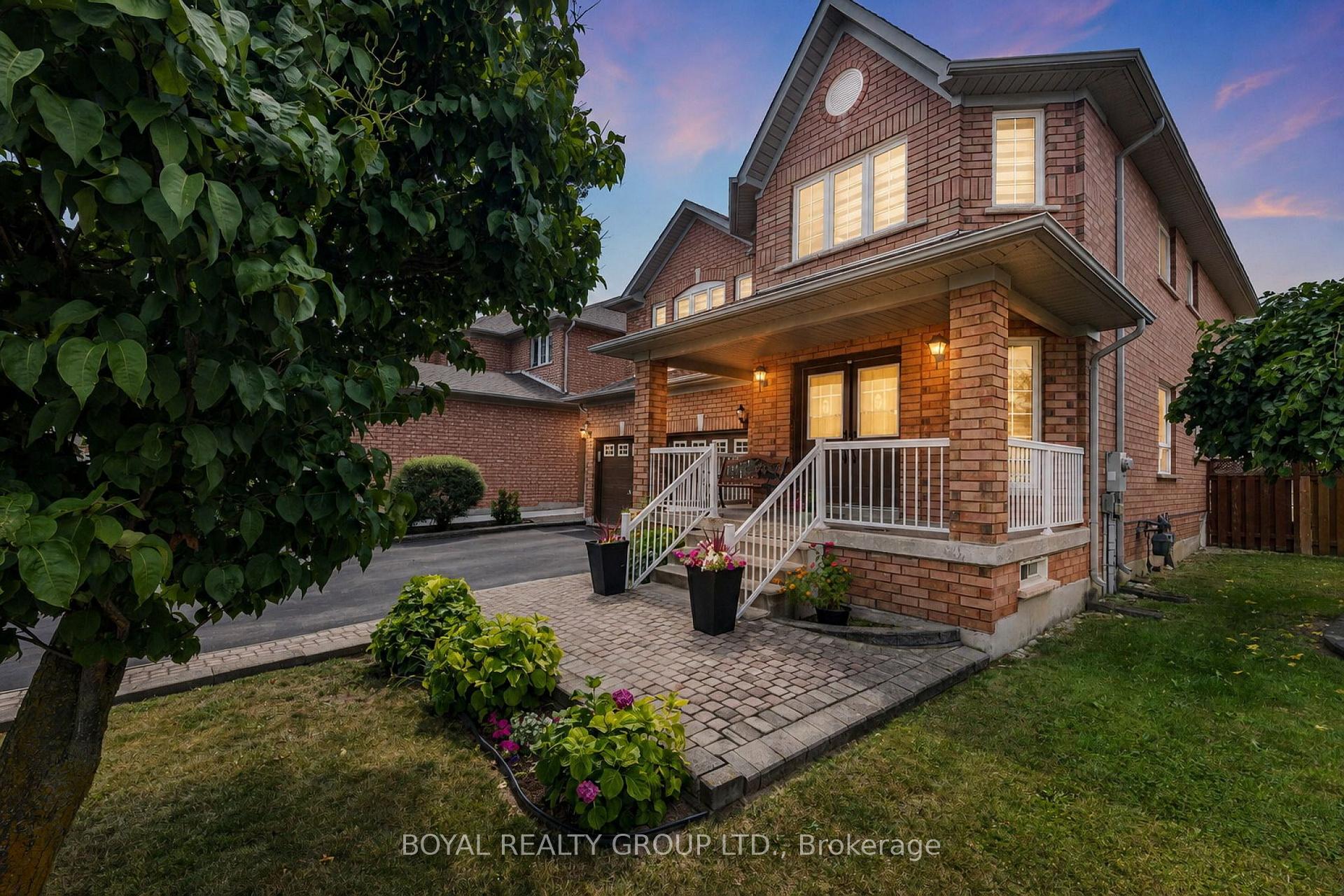 Photo 2 of 8 Coniferous Court, Brampton, Sandringham-Wellington — HOMEH