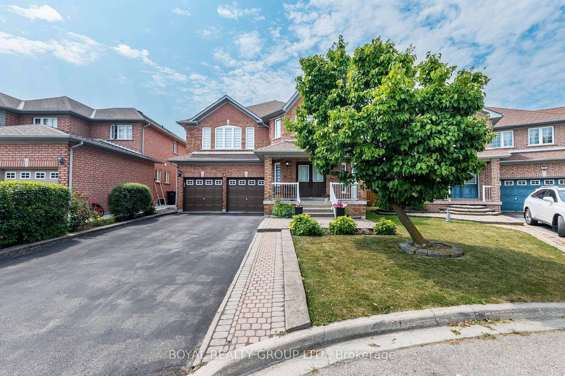 Photo 3 of 8 Coniferous Court, Brampton, Sandringham-Wellington — HOMEH
