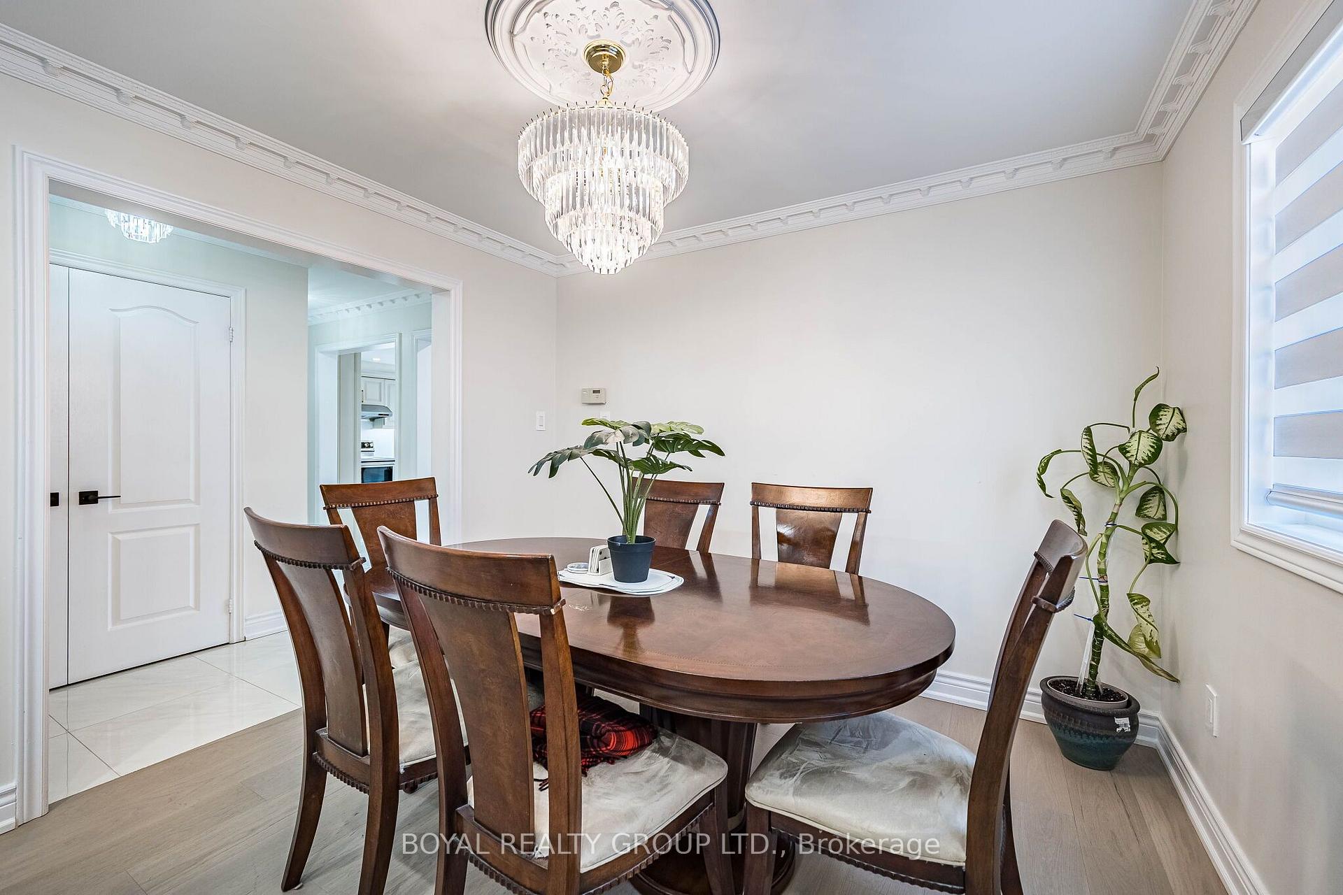 Photo 14 of 8 Coniferous Court, Brampton, Sandringham-Wellington — HOMEH