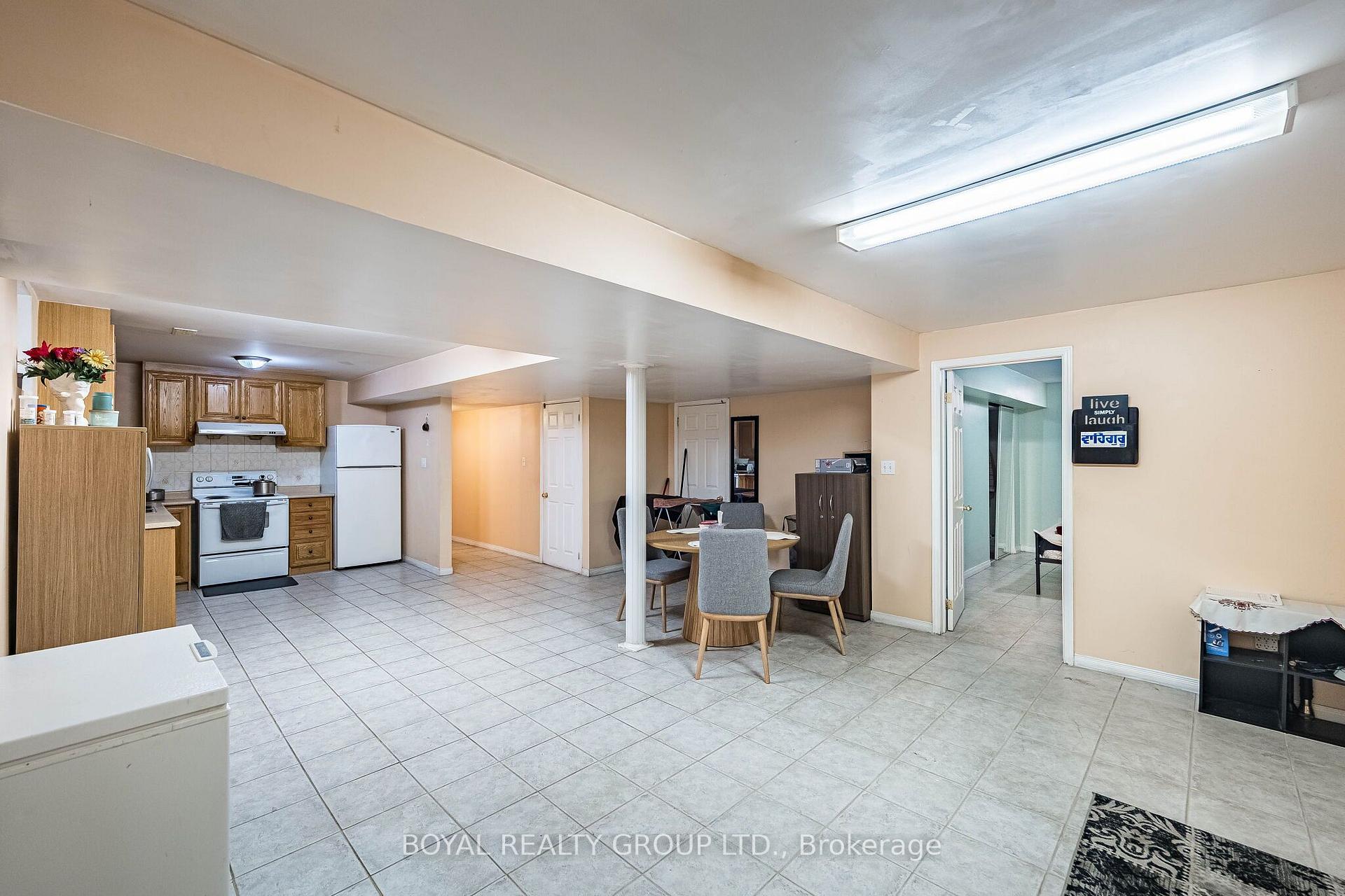 Photo 42 of 8 Coniferous Court, Brampton, Sandringham-Wellington — HOMEH