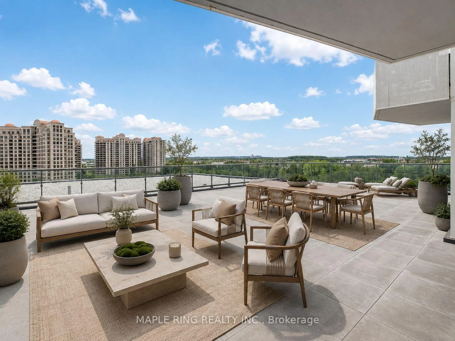 Photo 5 of Unit 704, 474 Caldari Road, Vaughan, Concord — HOMEH