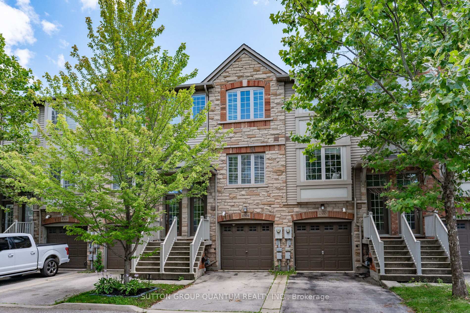 Photo 1 of 4304 Ingram, Burlington, Shoreacres — HOMEH