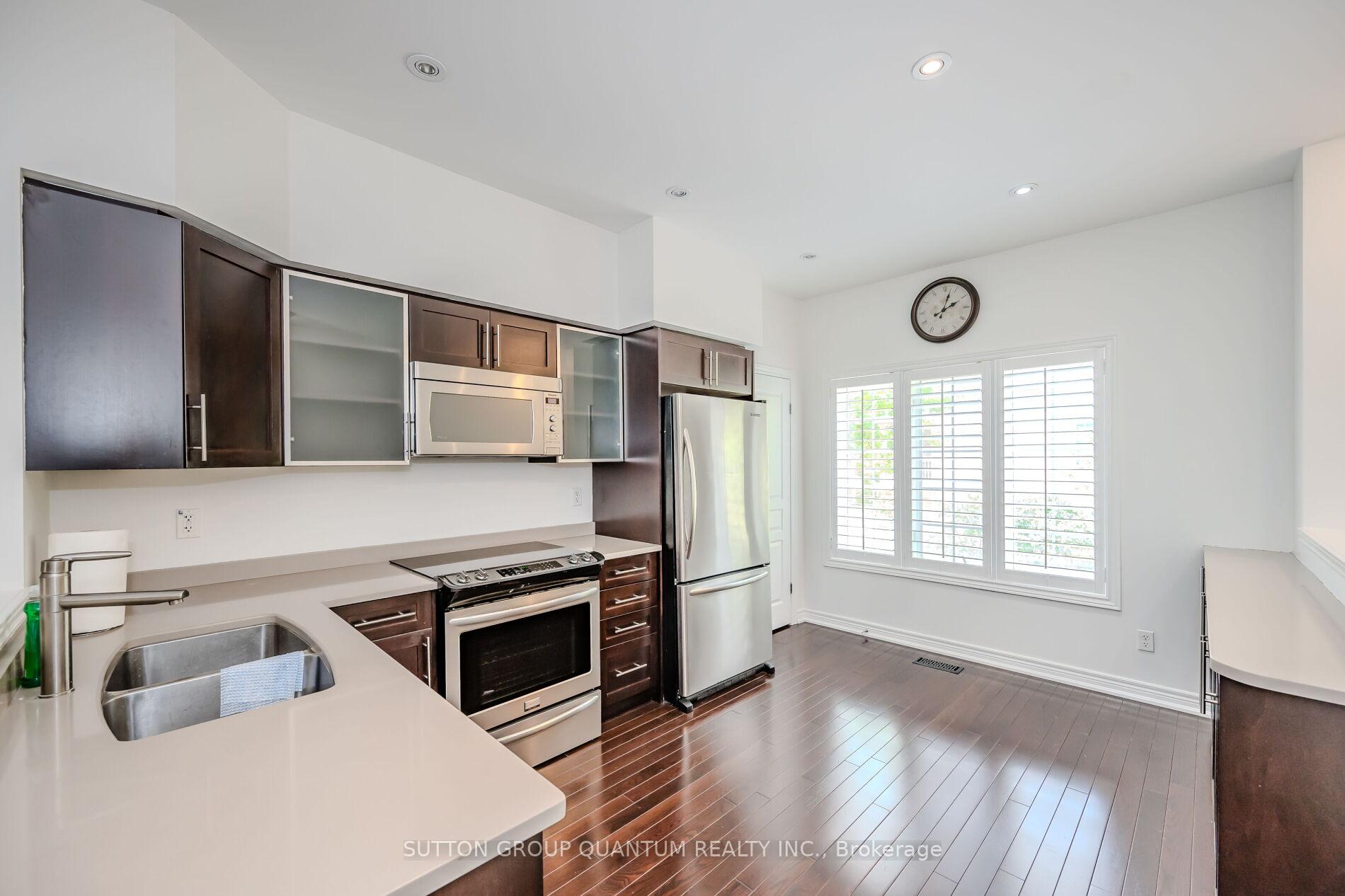 Photo 2 of 4304 Ingram, Burlington, Shoreacres — HOMEH