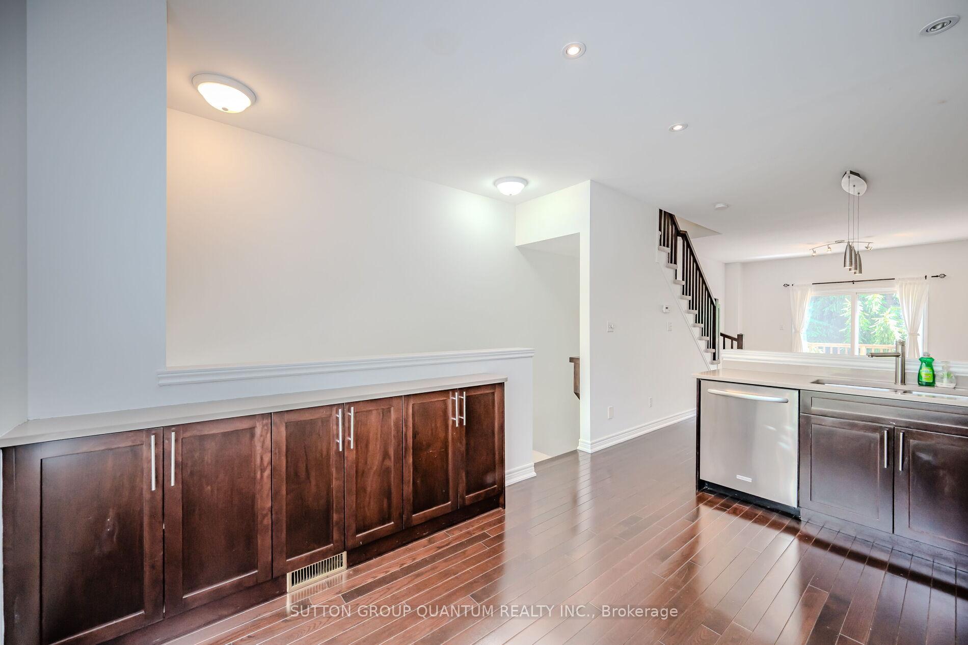 Photo 4 of 4304 Ingram, Burlington, Shoreacres — HOMEH
