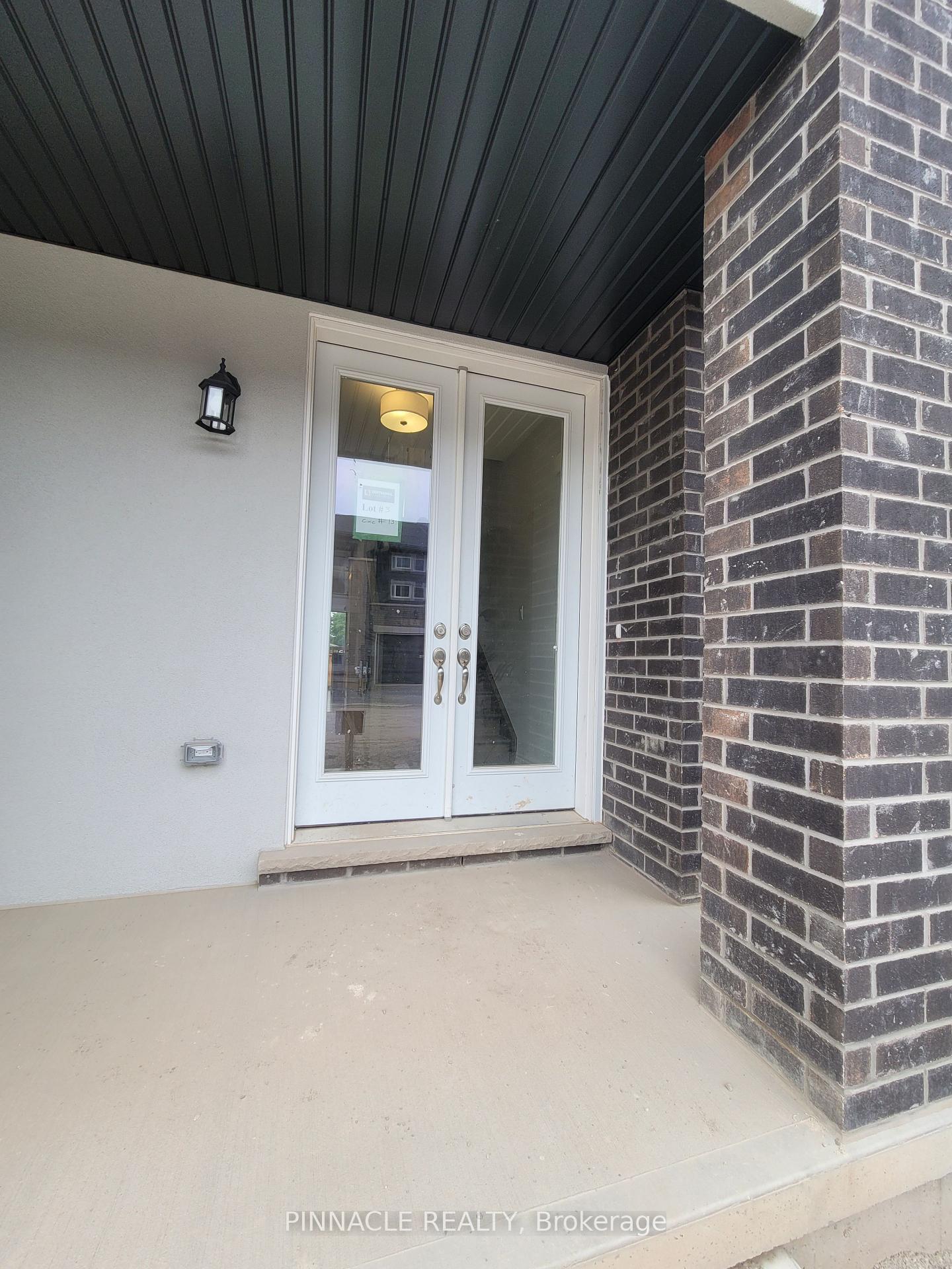 Photo 2 of 13 Renfrew Trail, Welland, N. Welland — HOMEH