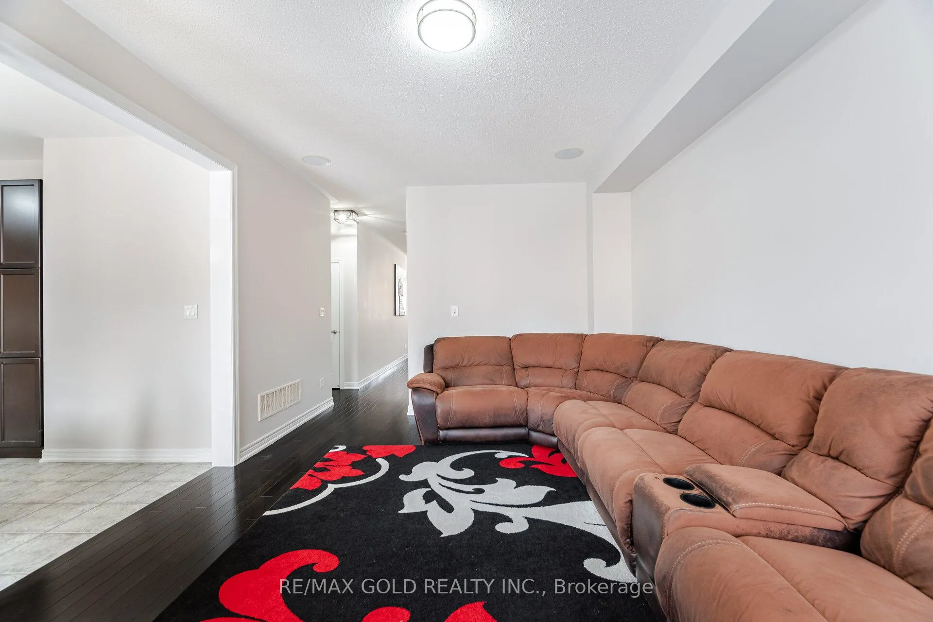 Photo 11 of 22 Ripple Street, Brampton, Sandringham-Wellington — HOMEH