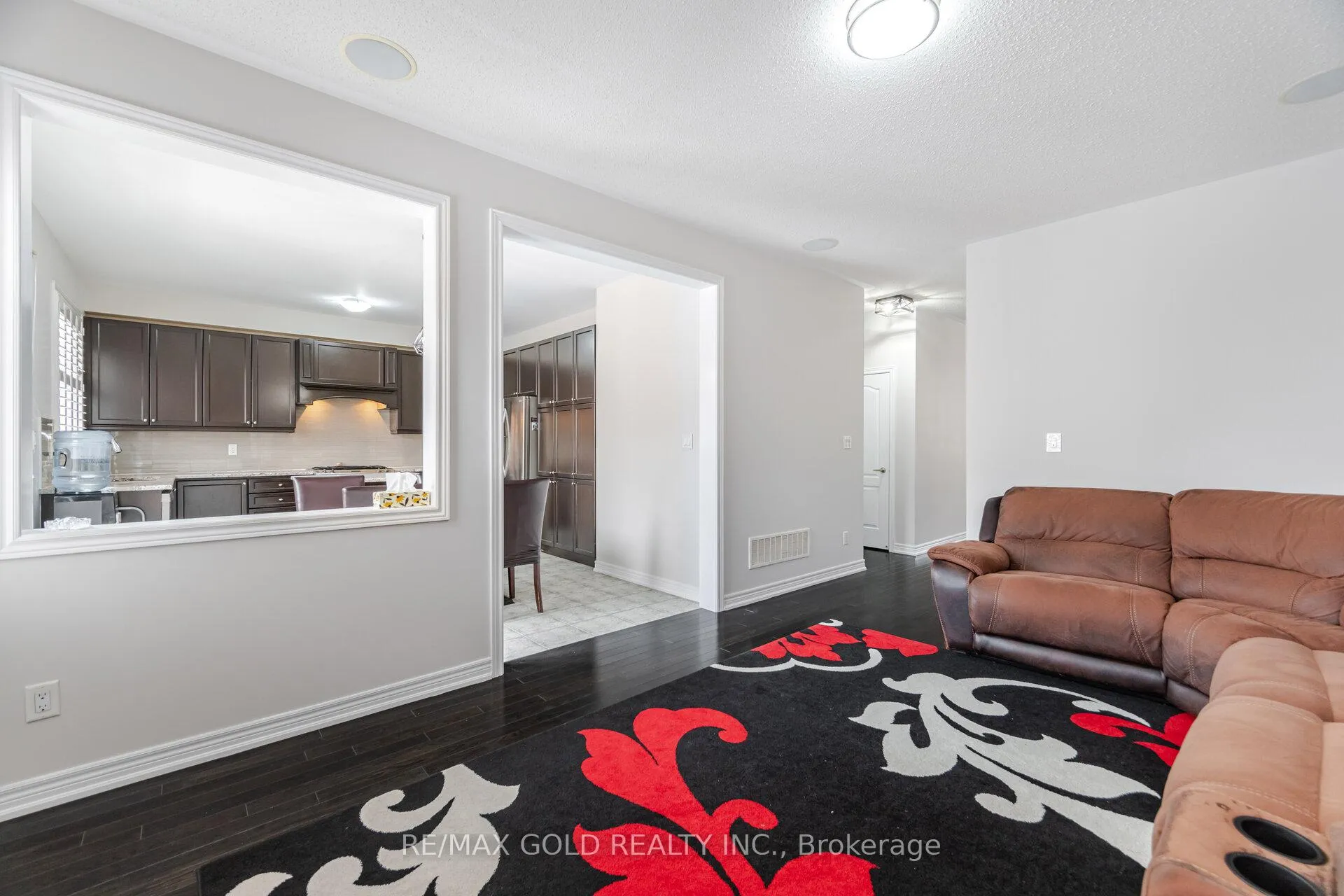 Photo 12 of 22 Ripple Street, Brampton, Sandringham-Wellington — HOMEH