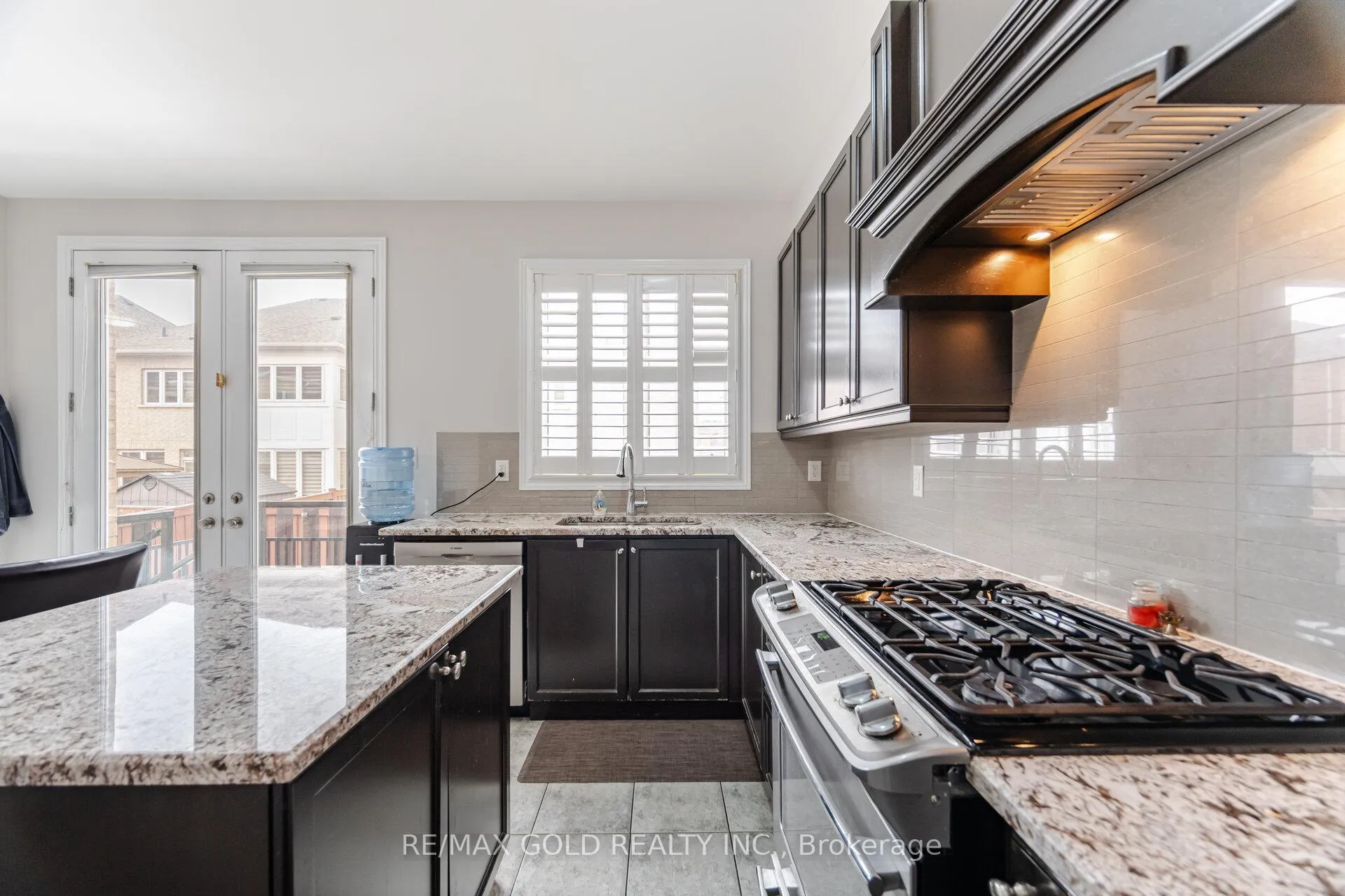 Photo 16 of 22 Ripple Street, Brampton, Sandringham-Wellington — HOMEH