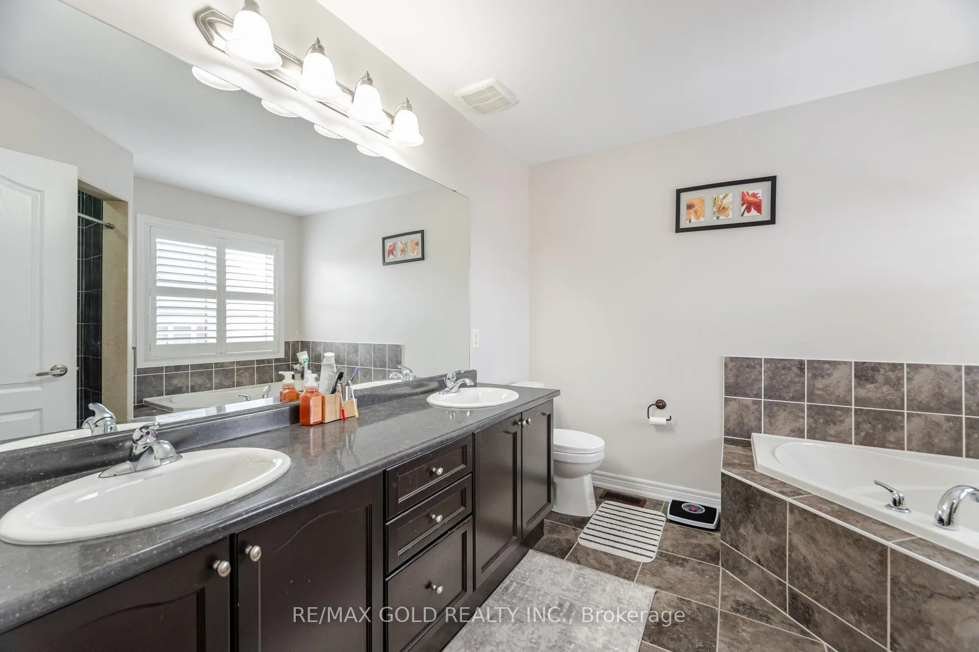 Photo 24 of 22 Ripple Street, Brampton, Sandringham-Wellington — HOMEH