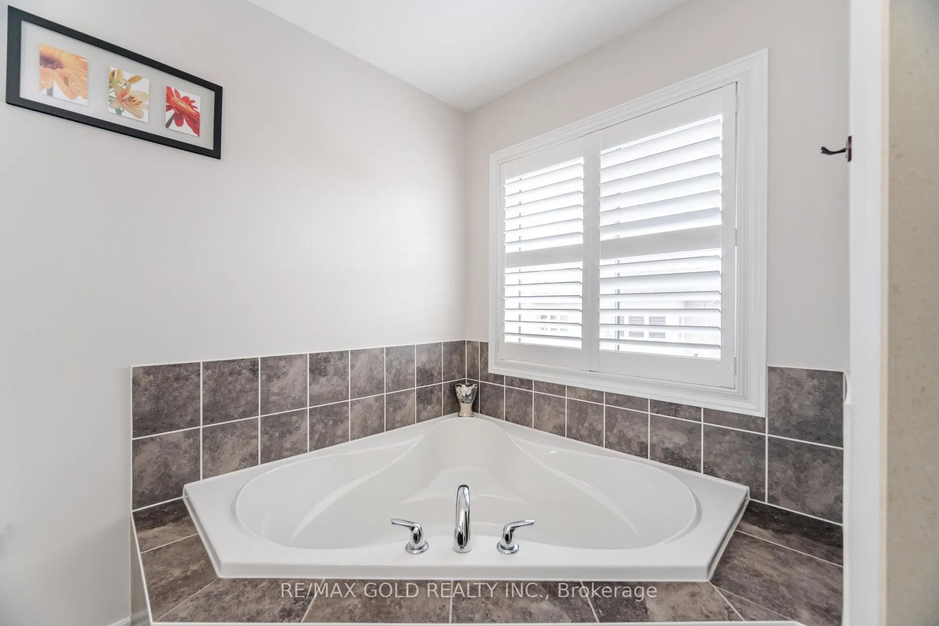 Photo 25 of 22 Ripple Street, Brampton, Sandringham-Wellington — HOMEH
