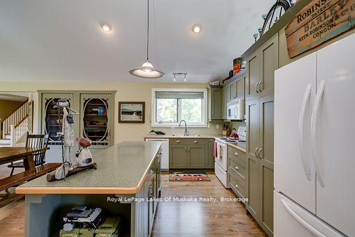 Photo 10 of 230 Ecclestone Drive, Bracebridge — HOMEH