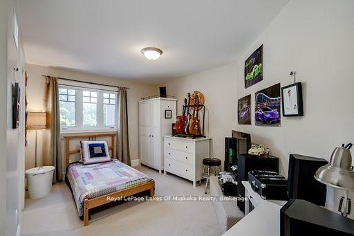 Photo 18 of 230 Ecclestone Drive, Bracebridge — HOMEH