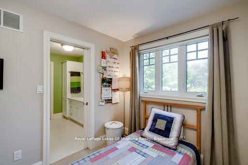 Photo 19 of 230 Ecclestone Drive, Bracebridge — HOMEH